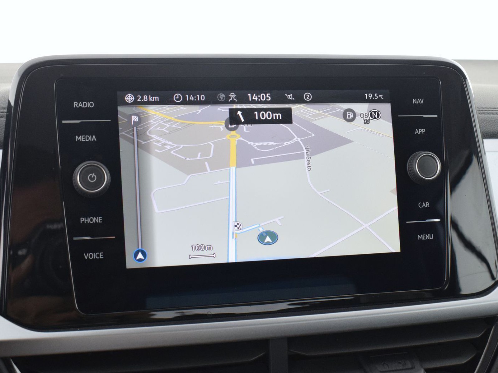 28 - Volkswagen T-Roc 2.0 tdi scr 115cv life