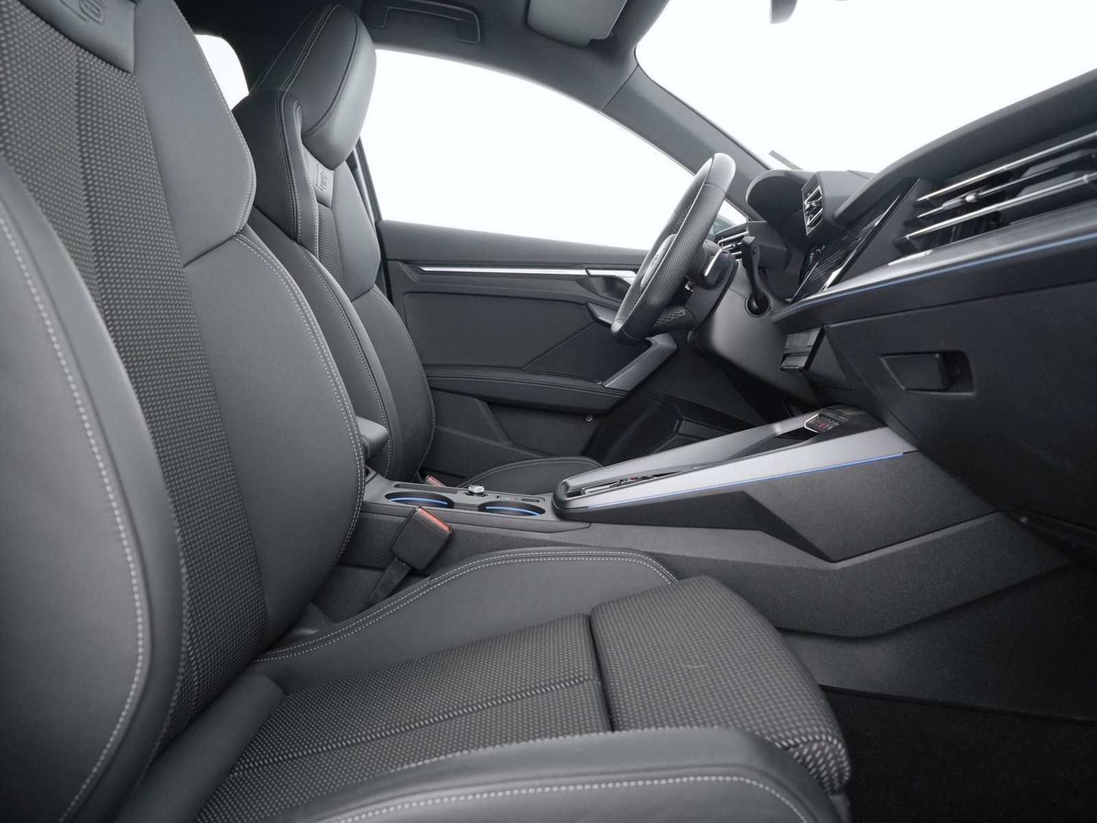 16 - Audi A3 sportback 2.0 tdi 150cv s line edition s tronic