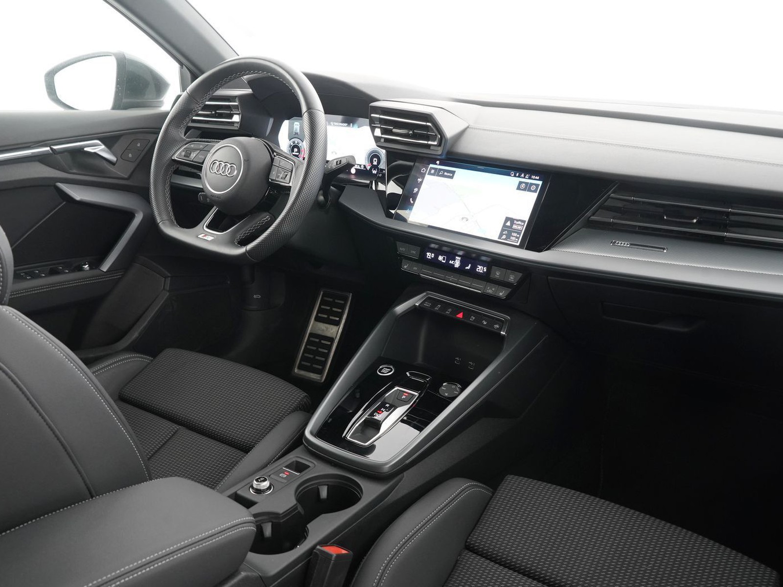 4 - Audi A3 sportback 2.0 tdi 150cv s line edition s tronic