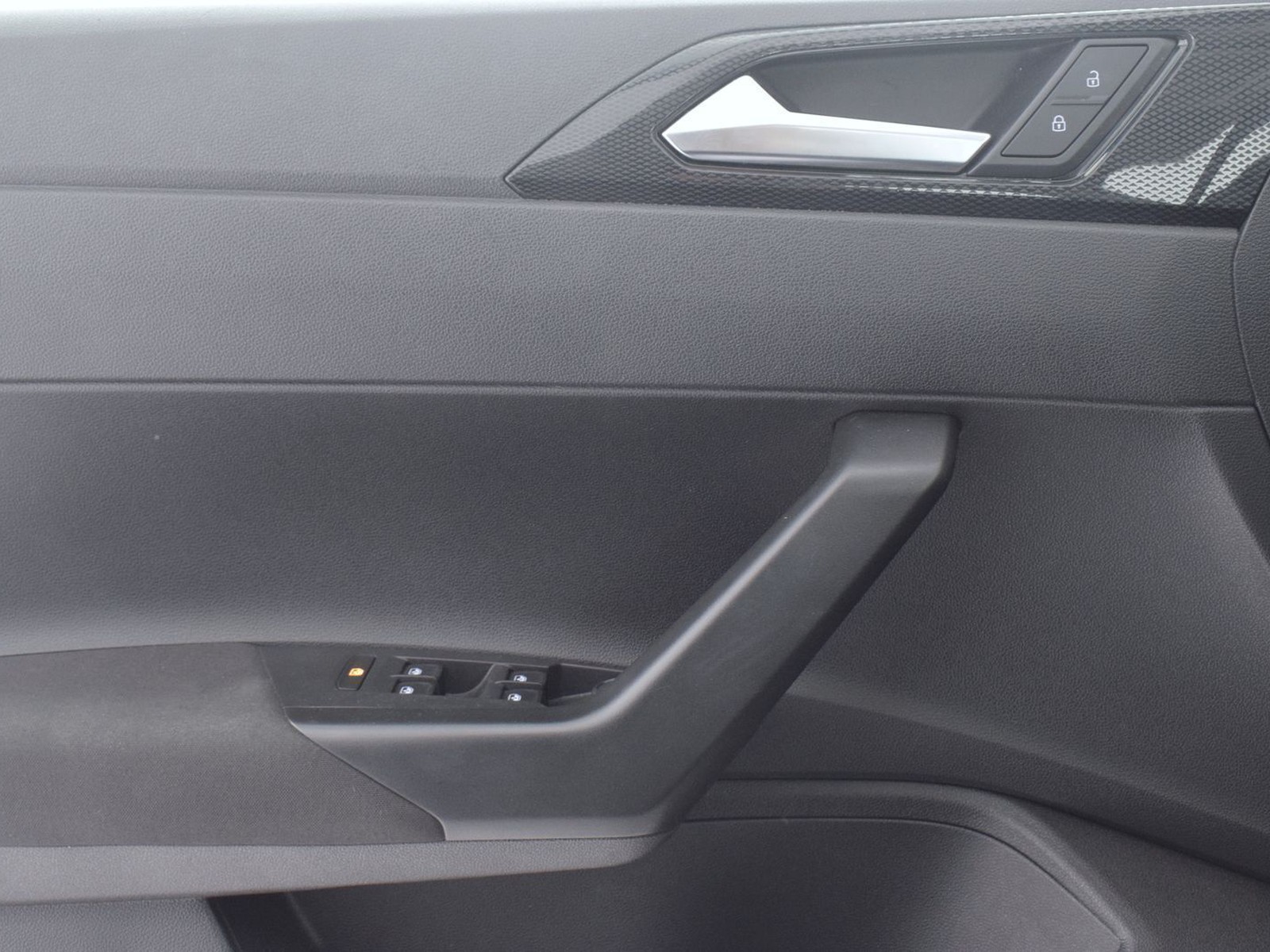 17 - Volkswagen Polo 1.0 tsi 95cv life dsg