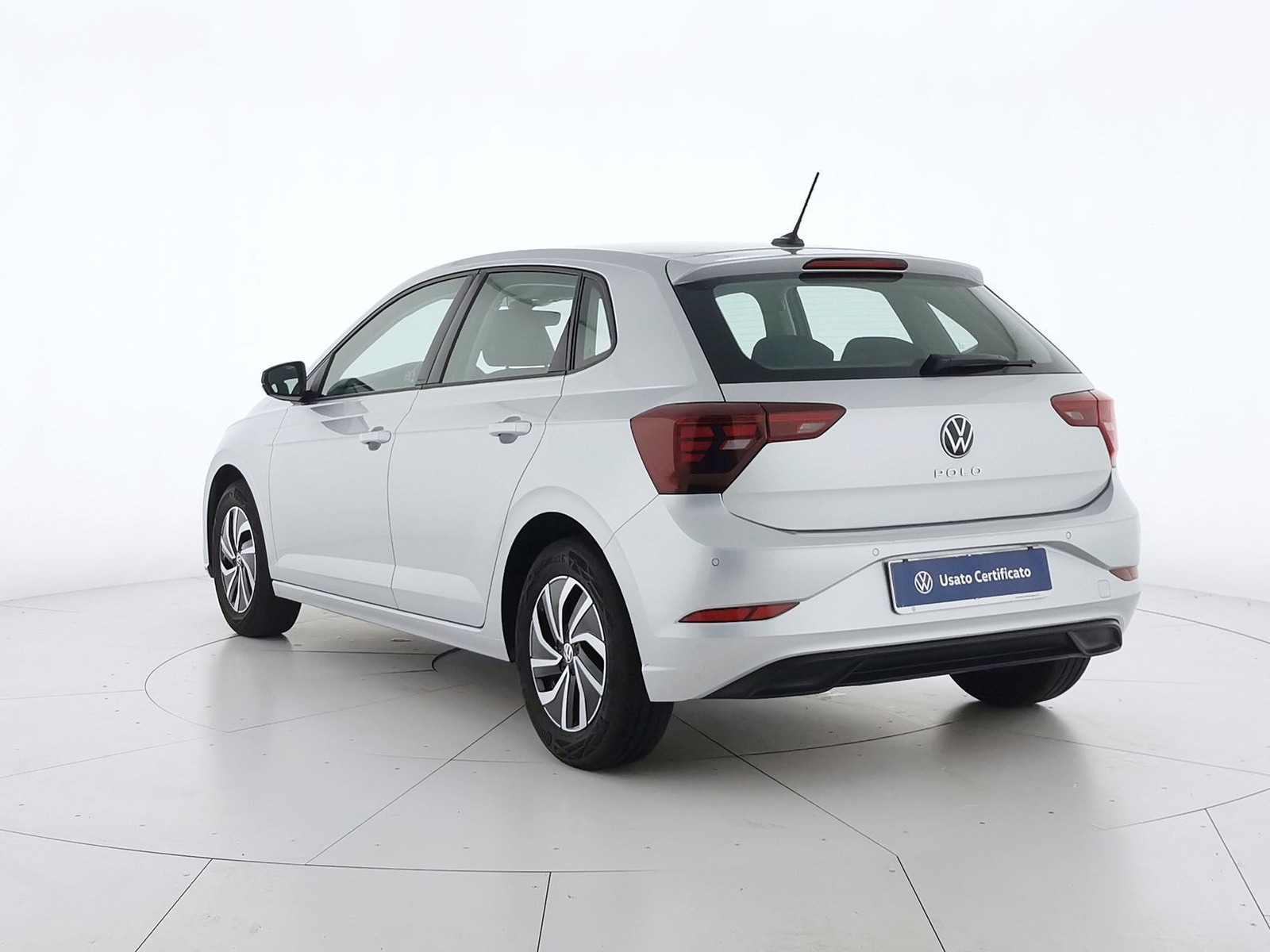 4 - Volkswagen Polo 1.0 tsi 95cv life dsg