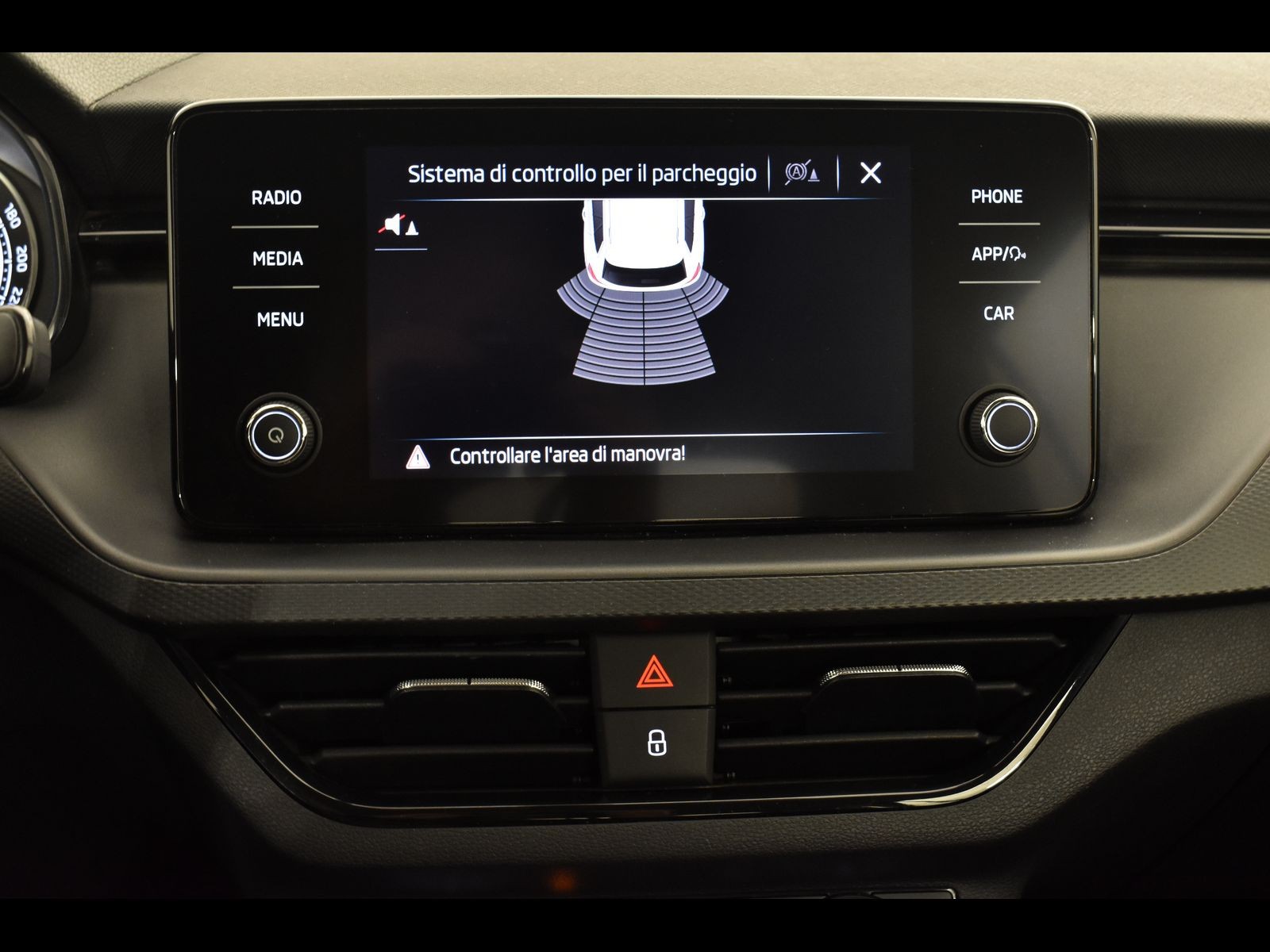 24 - Skoda Kamiq 1.0 tsi 95cv ambition