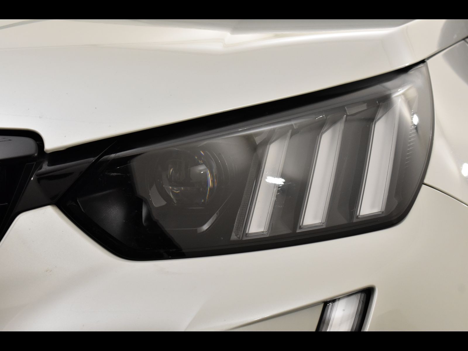 14 - Peugeot 2008 1.2 puretech 130cv gt line s&s