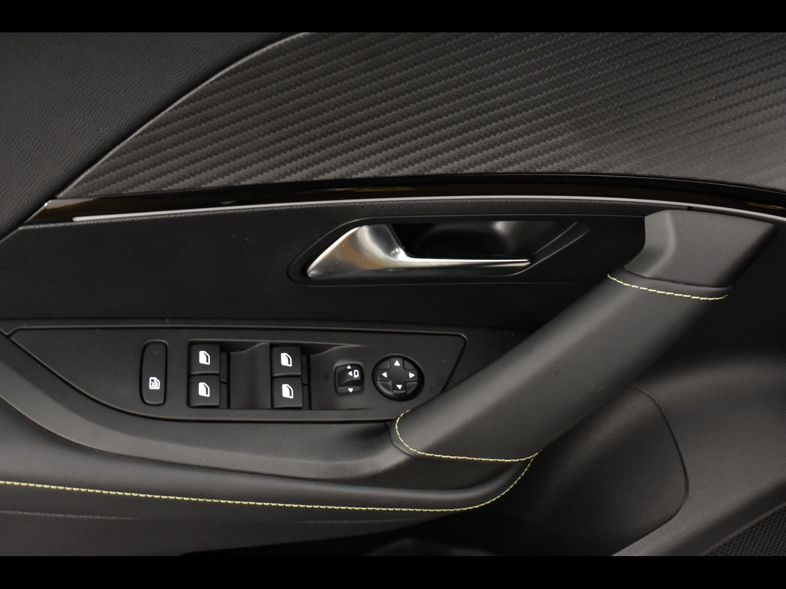 16 - Peugeot 2008 1.2 puretech 130cv gt line s&s