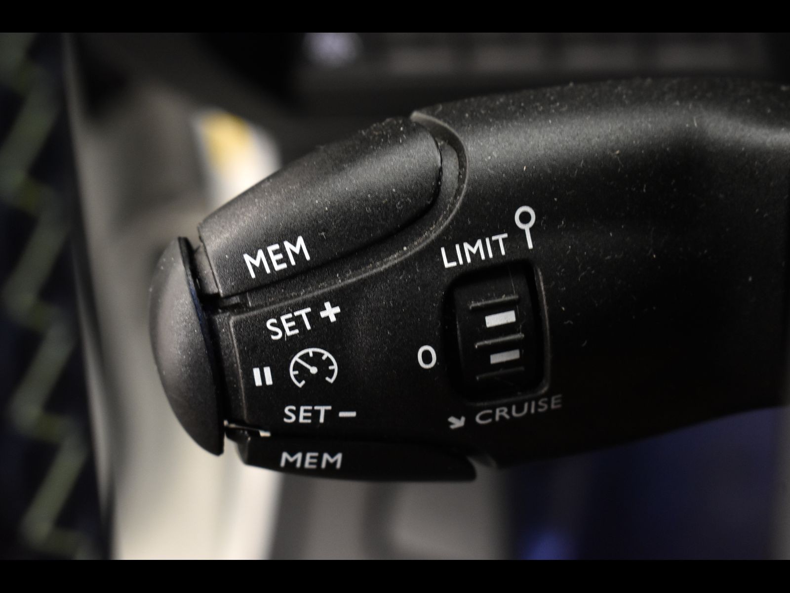 18 - Peugeot 2008 1.2 puretech 130cv gt line s&s