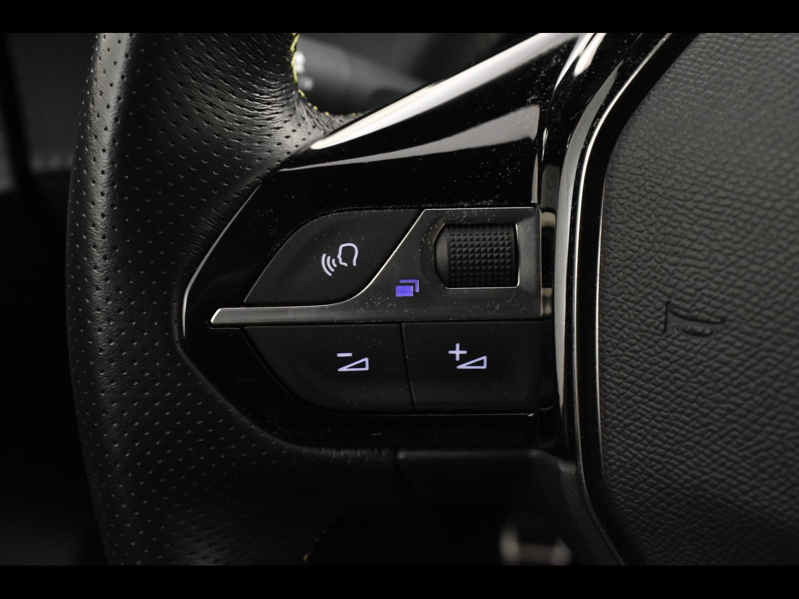 20 - Peugeot 2008 1.2 puretech 130cv gt line s&s