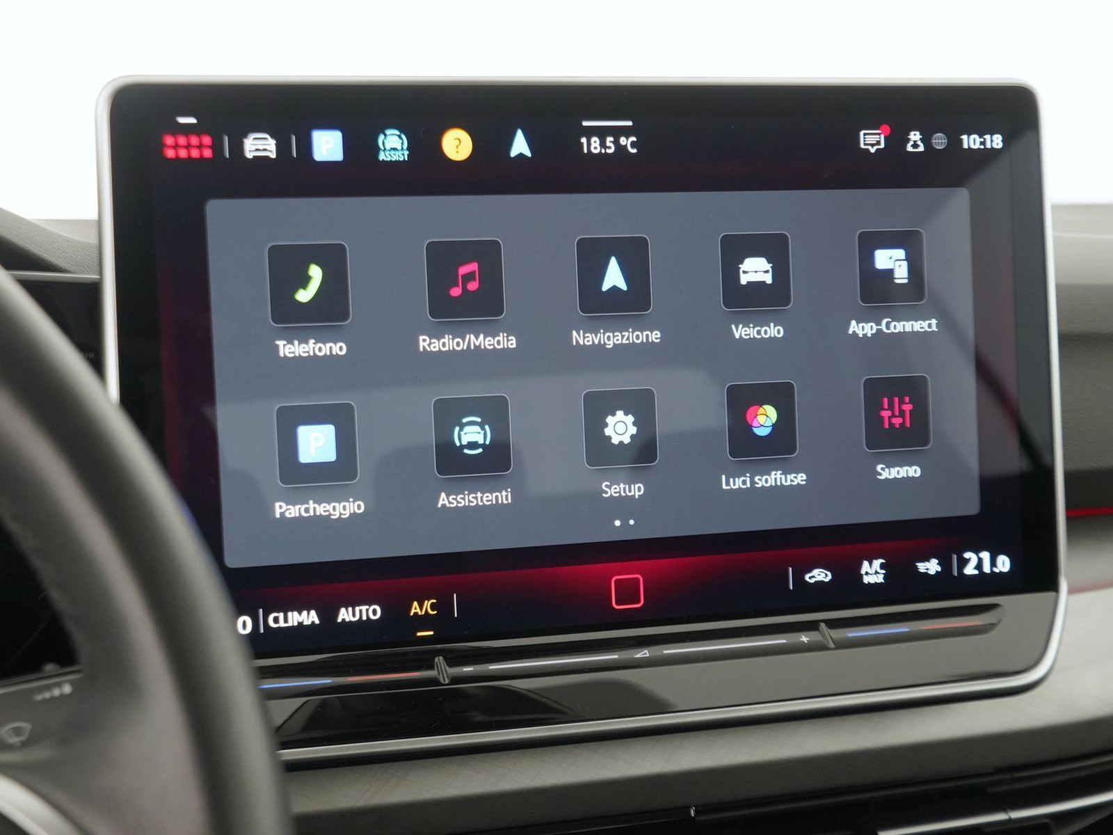 28 - Volkswagen Golf 2.0 tdi scr 115cv life