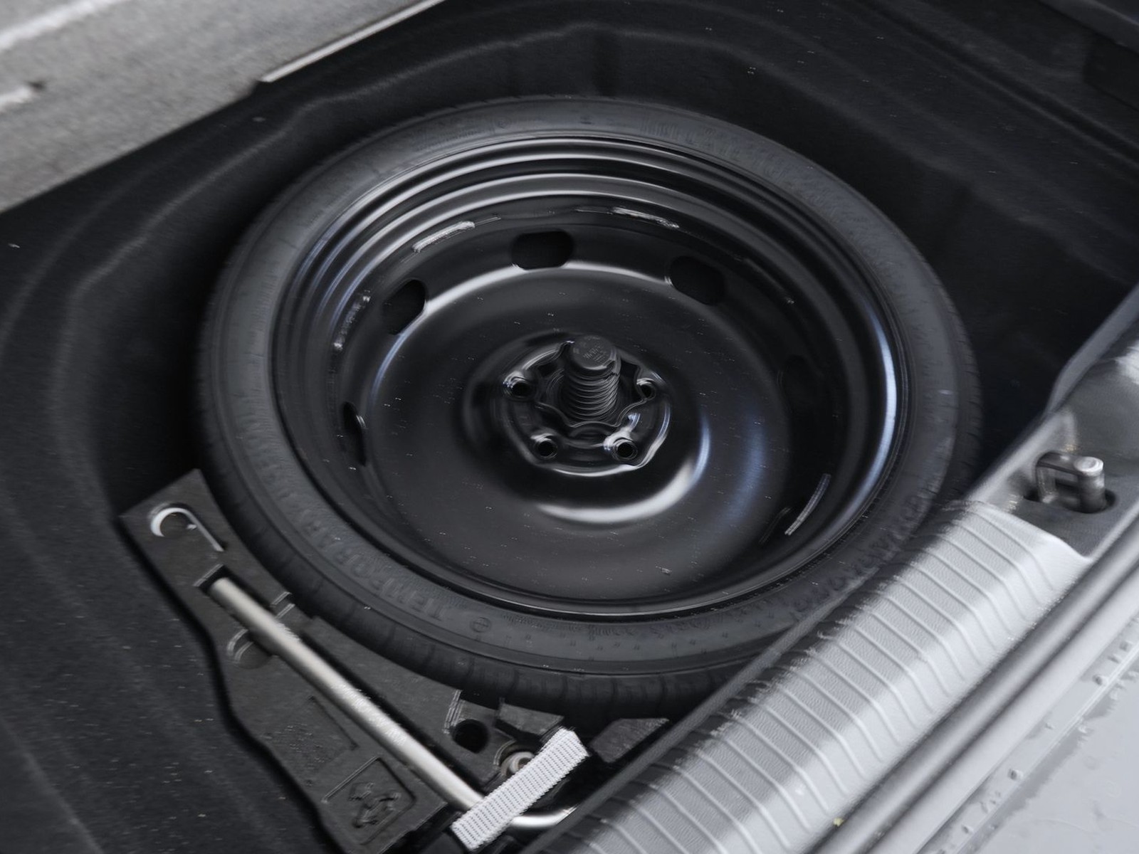 32 - Volkswagen Golf 2.0 tdi scr 115cv life