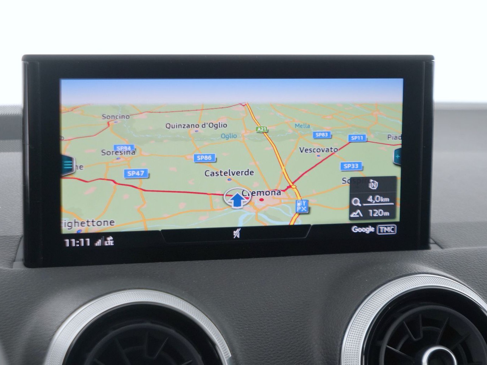 10 - Audi Q2 35 1.5 tfsi s line edition s tronic