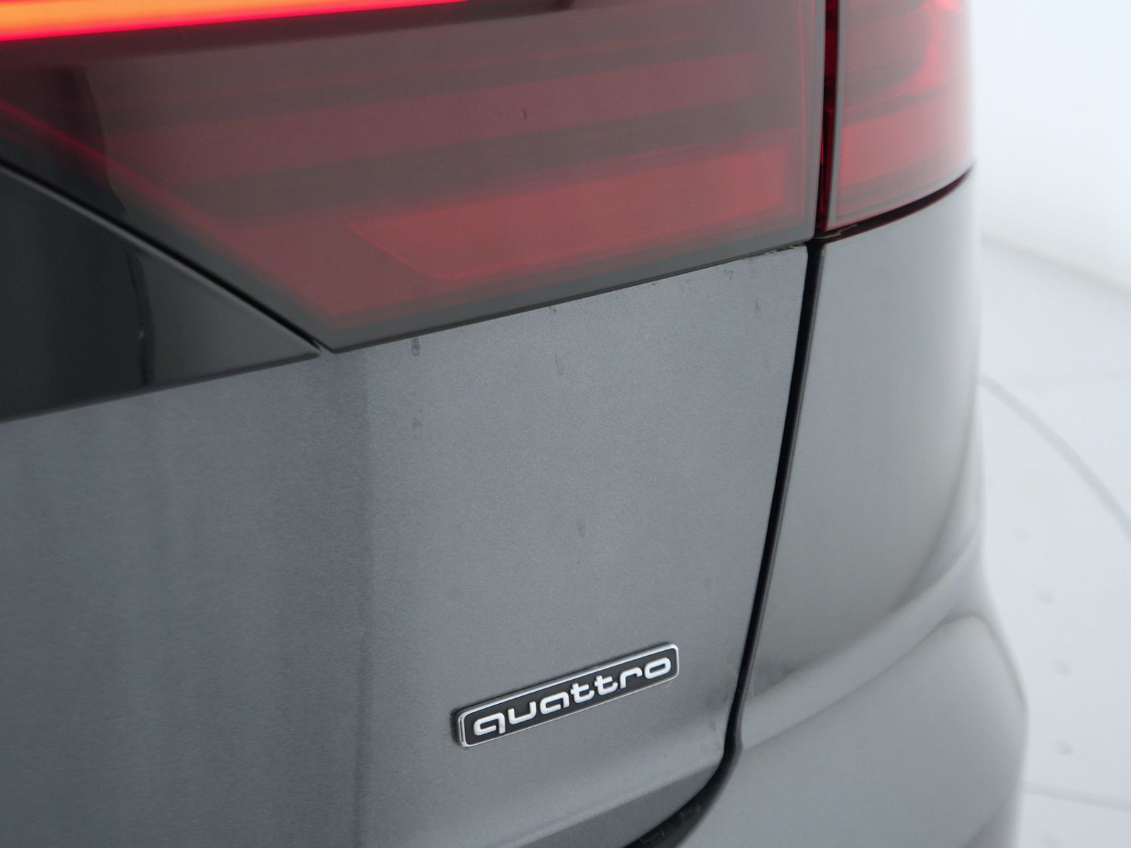 42 - Audi Q8 3.0 v6 tdi mhev 286cv s line edition quattro