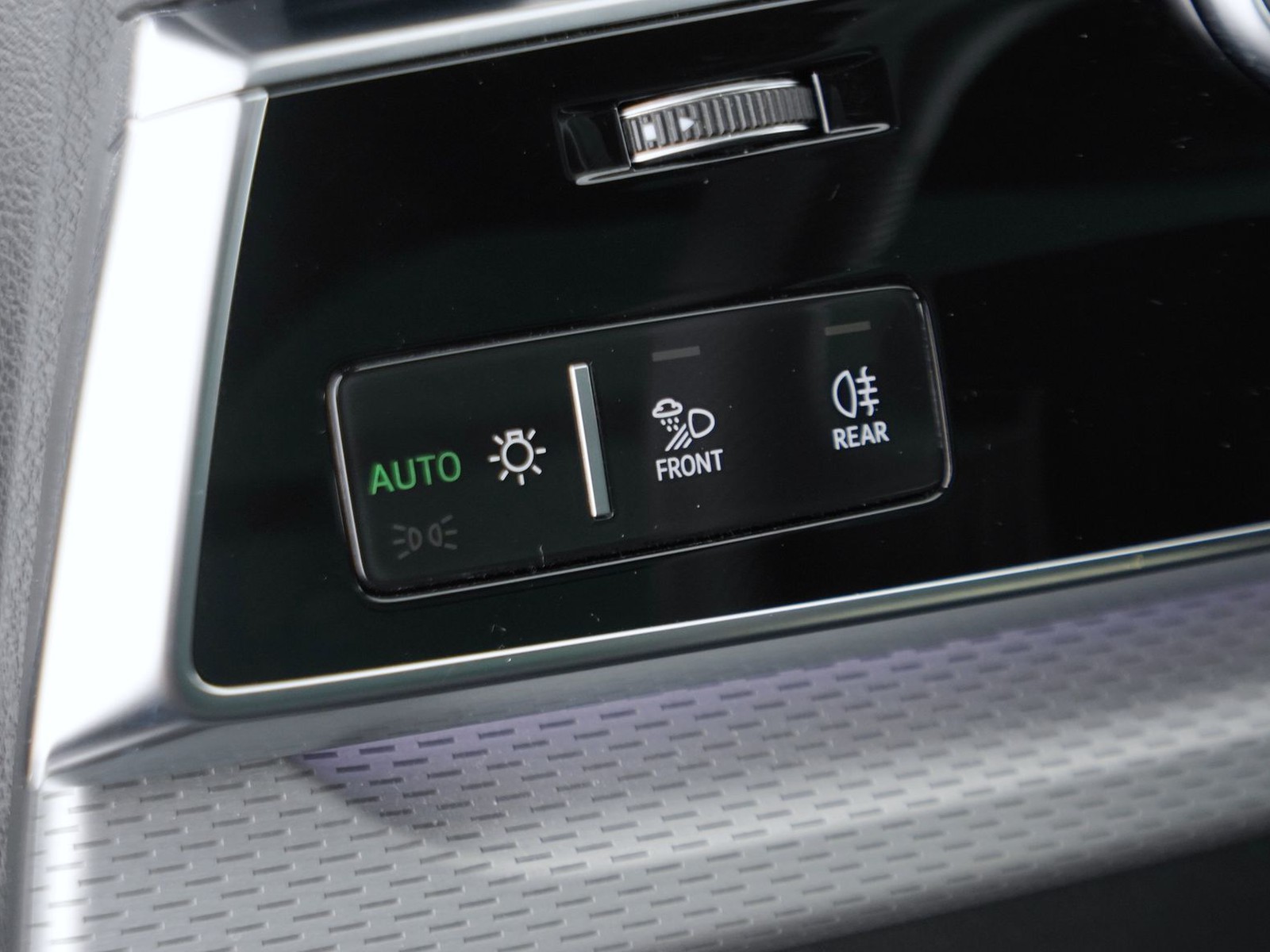 10 - Audi Q8 3.0 v6 tdi mhev 286cv s line edition quattro