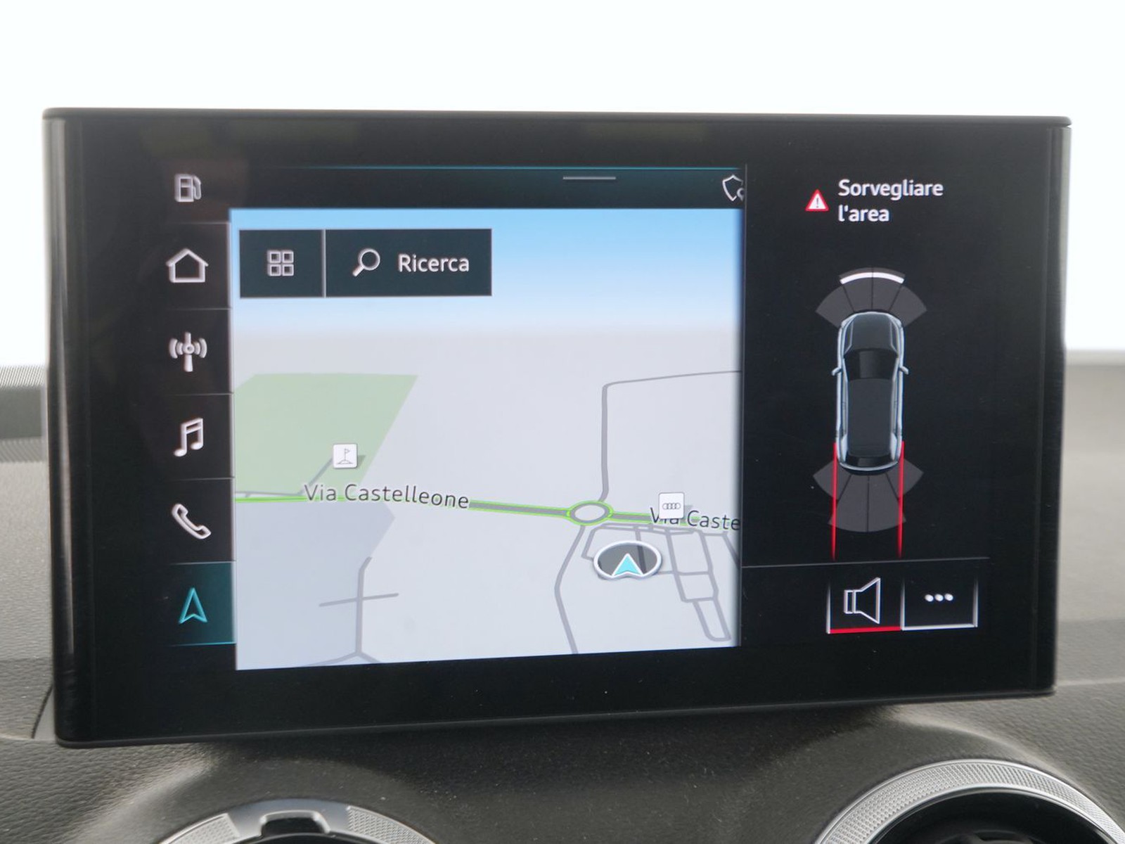 27 - Audi Q2 35 1.5 tfsi s line edition s tronic