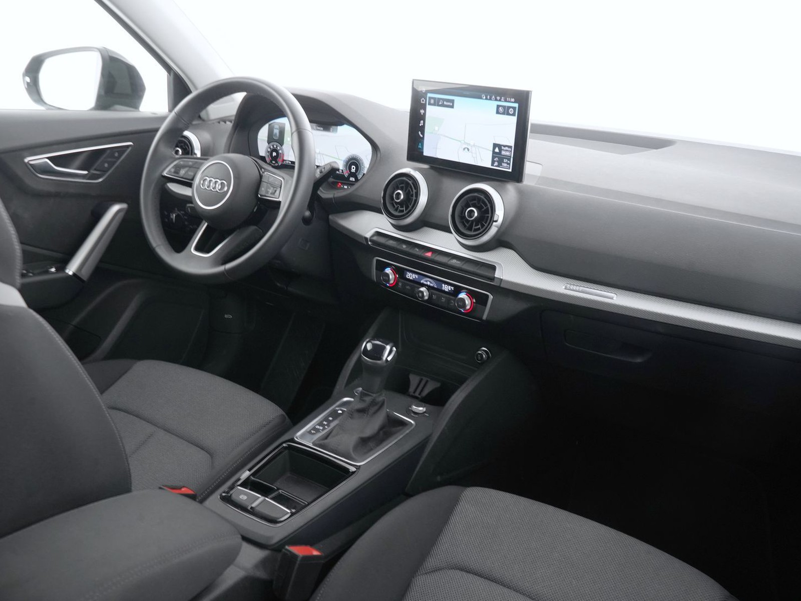 4 - Audi Q2 35 1.5 tfsi s line edition s tronic