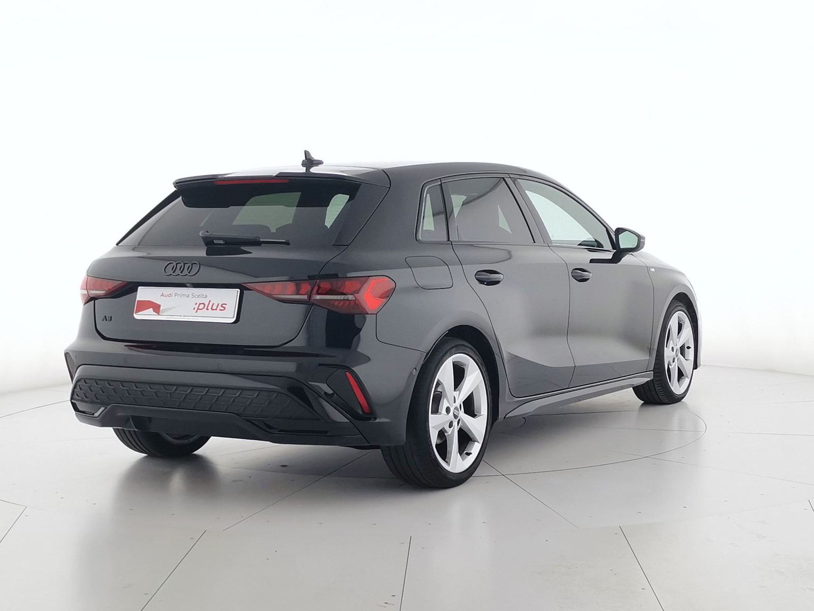 2 - Audi A3 sportback 2.0 tdi 150cv s line edition s tronic