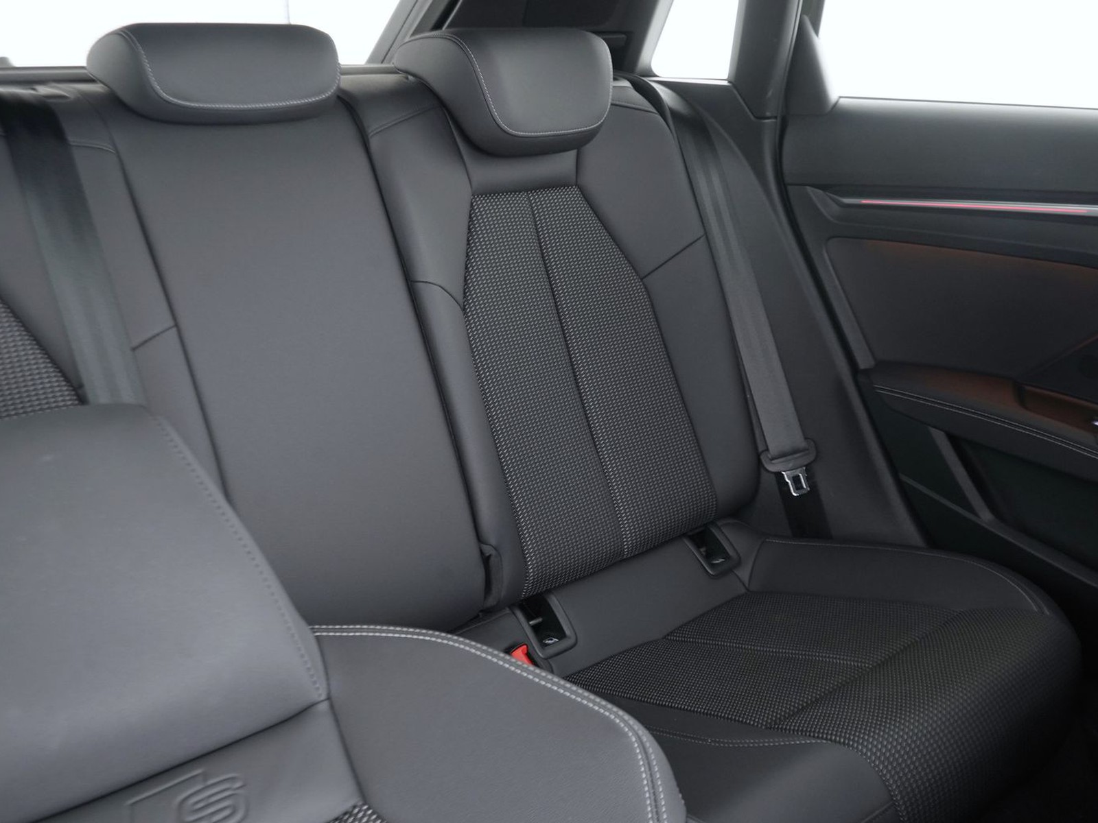 21 - Audi A3 sportback 2.0 tdi 150cv s line edition s tronic