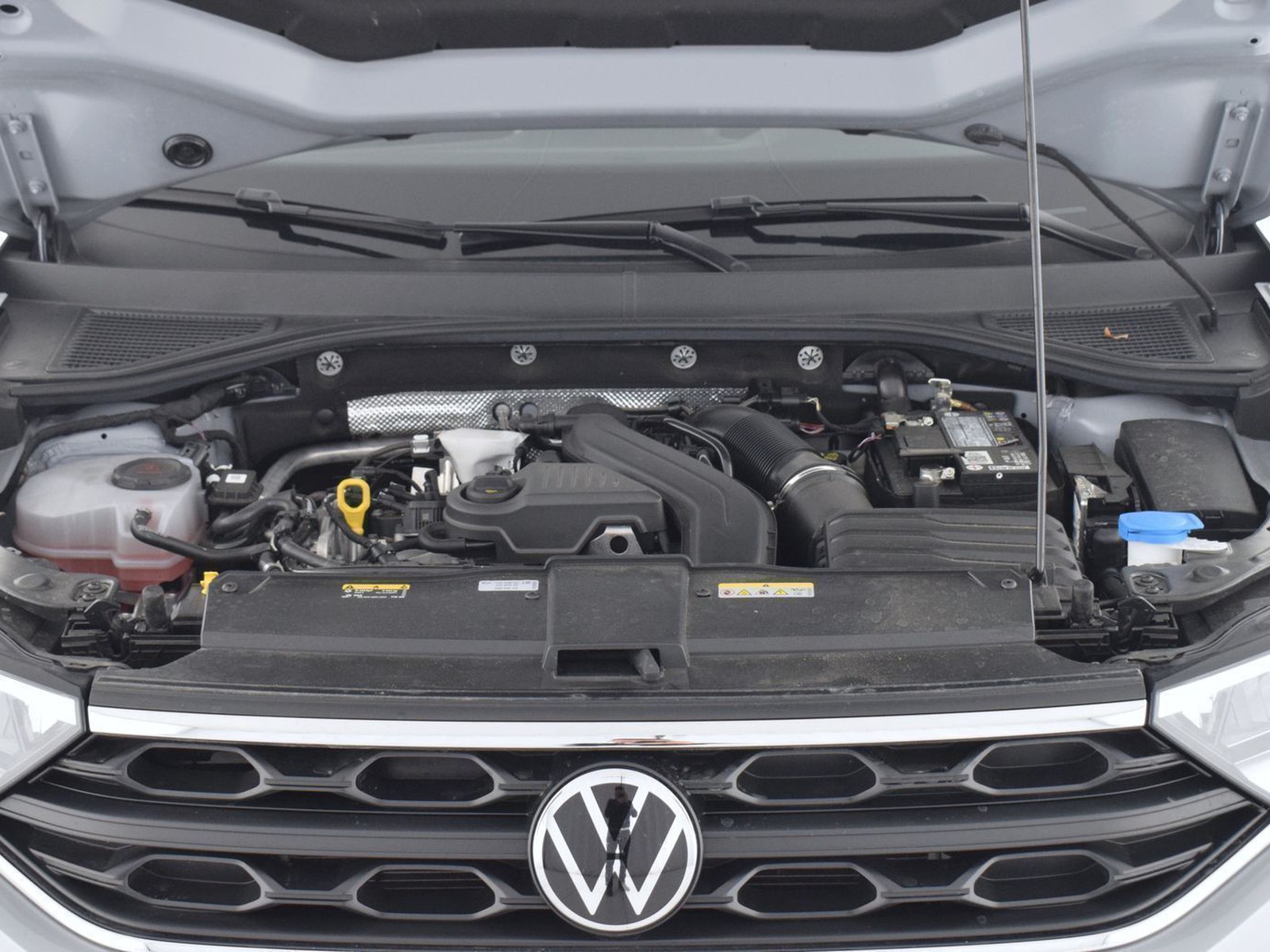 11 - Volkswagen T-Roc 1.5 tsi act life dsg