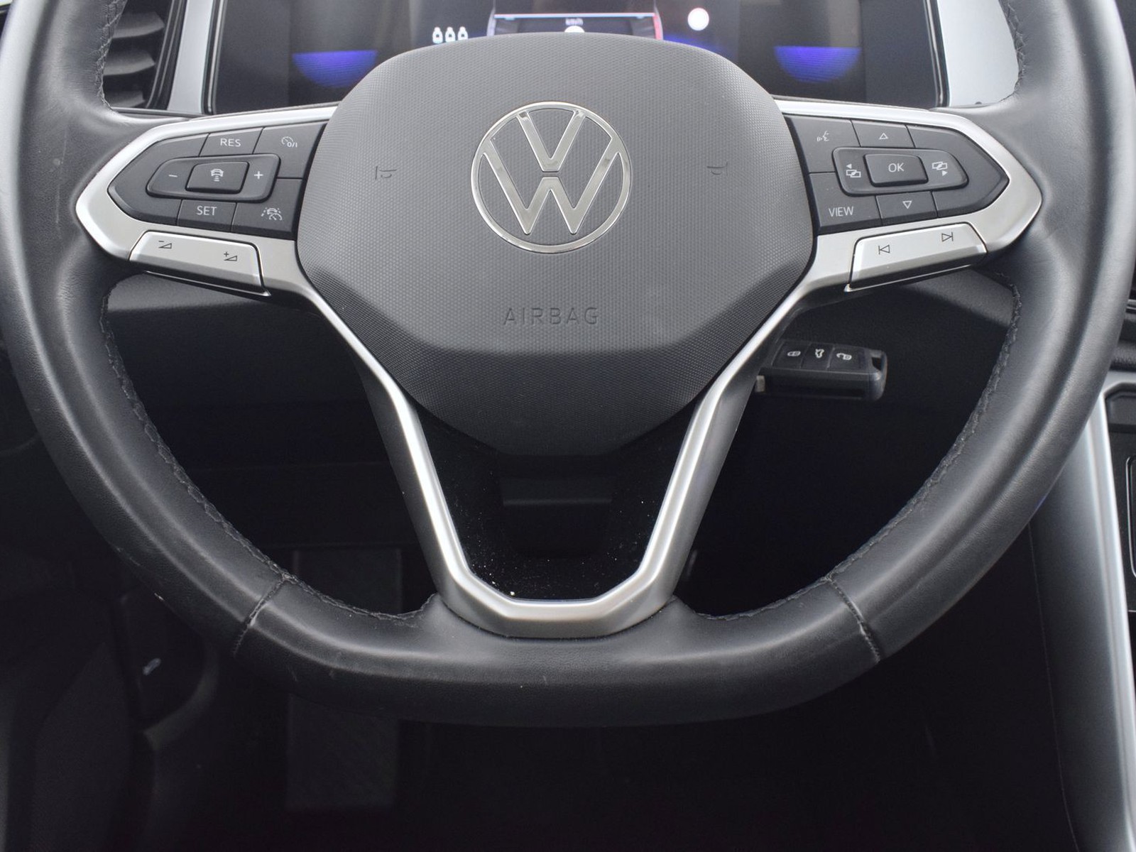 15 - Volkswagen T-Roc 1.5 tsi act life dsg