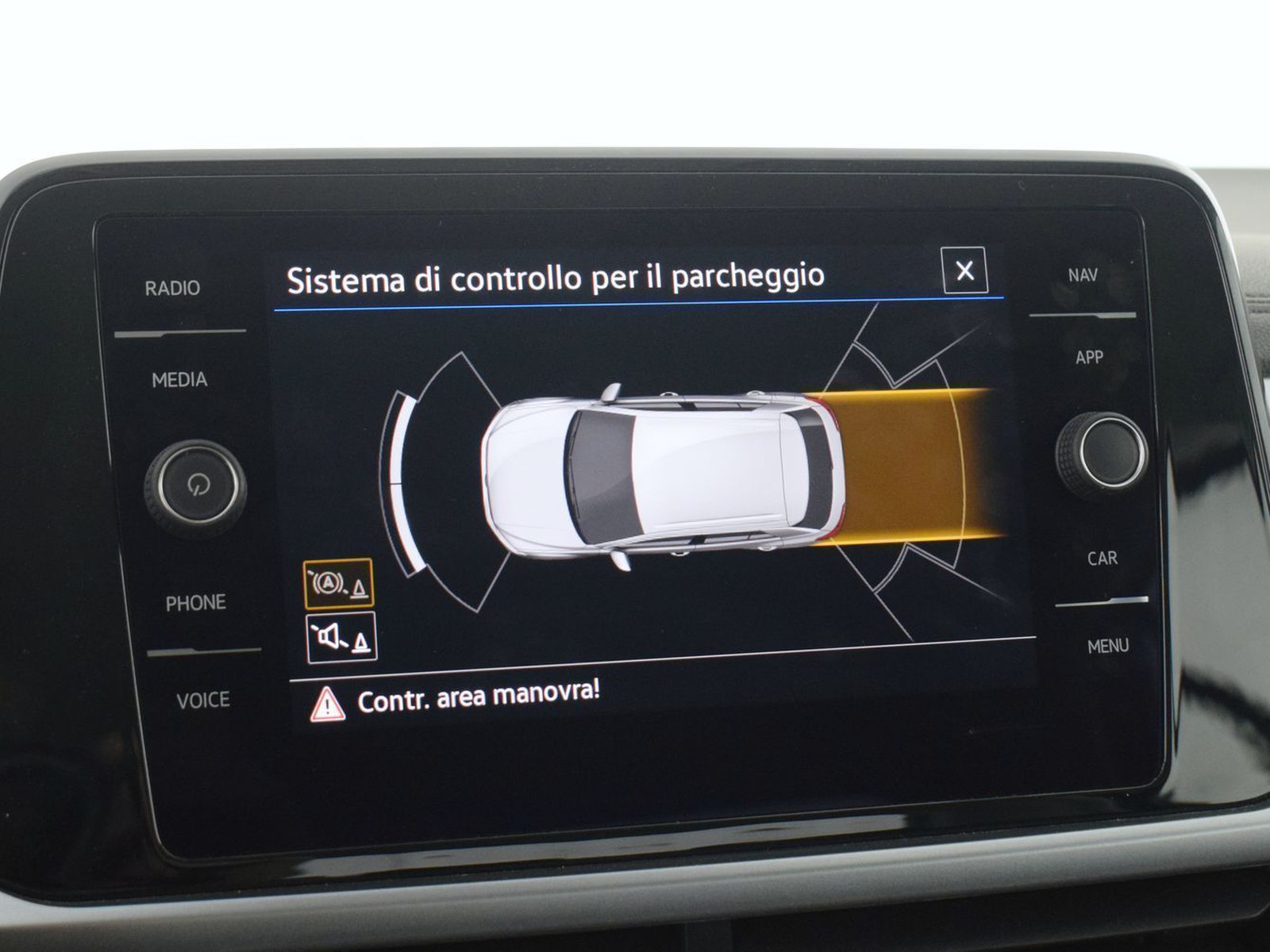 29 - Volkswagen T-Roc 1.5 tsi act life dsg