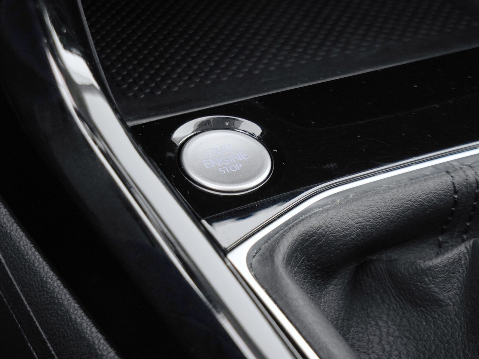 23 - Volkswagen T-Cross 1.0 tsi 95cv life