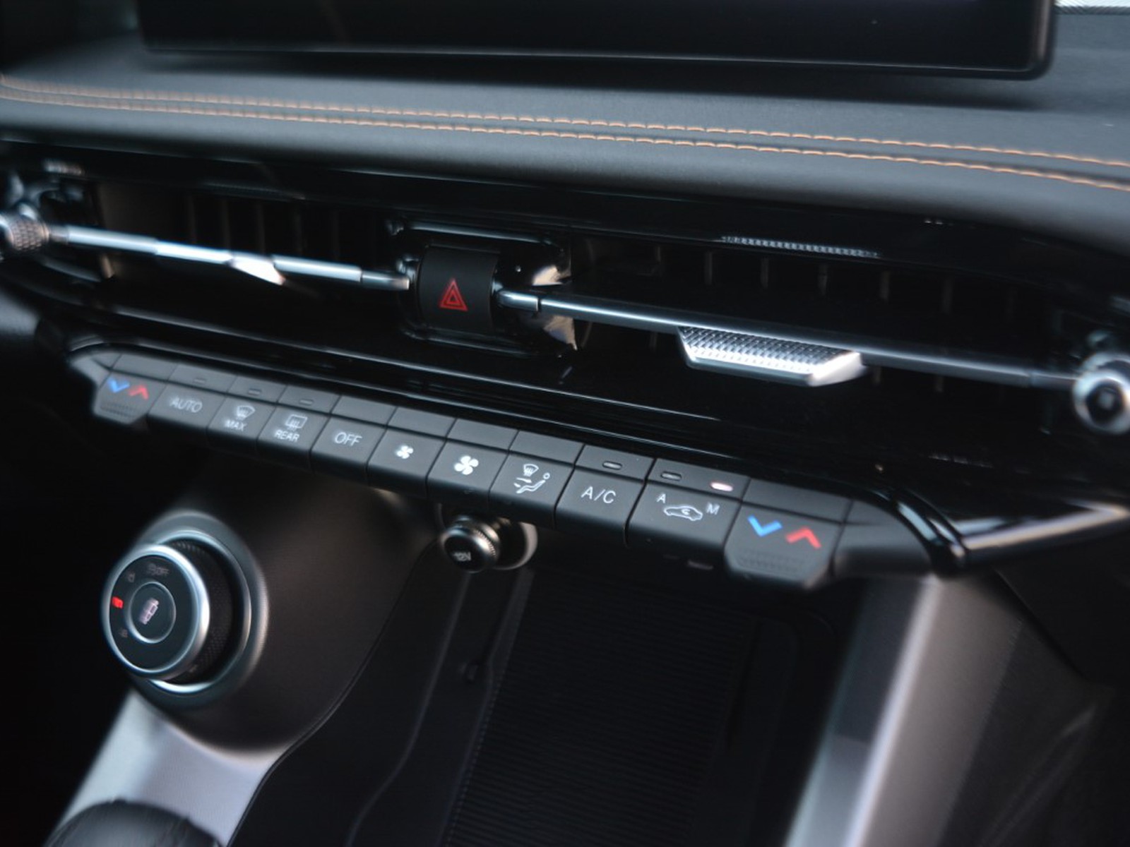 11 - Alfa Romeo Tonale 1.5 hybrid 160cv veloce tct7