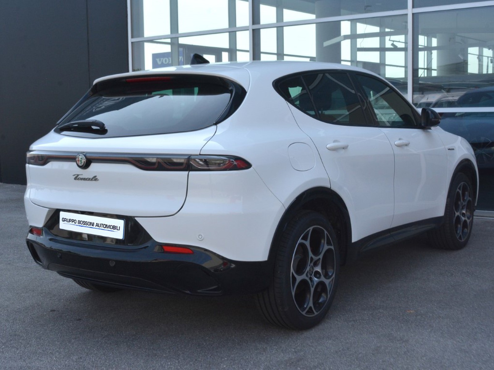 3 - Alfa Romeo Tonale 1.5 hybrid 160cv veloce tct7
