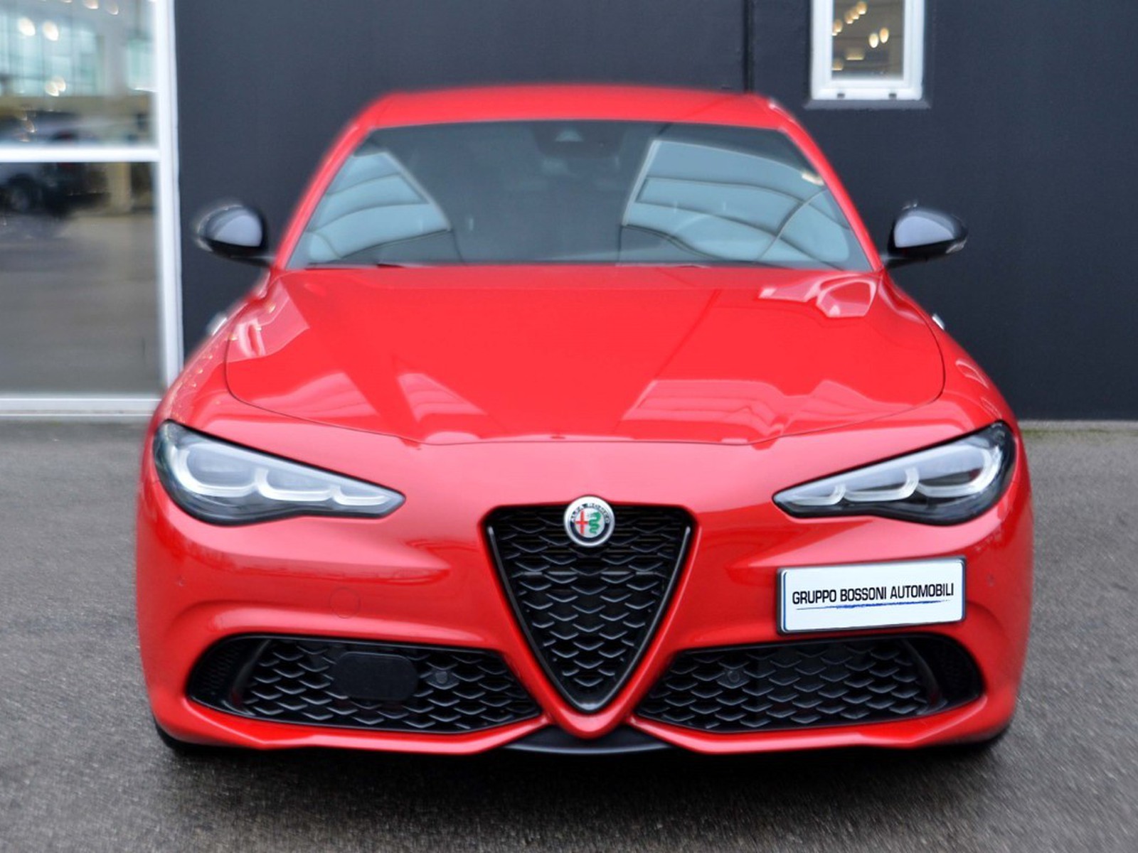 2 - Alfa Romeo Giulia 2.0 turbo 280cv competizione q4 at8