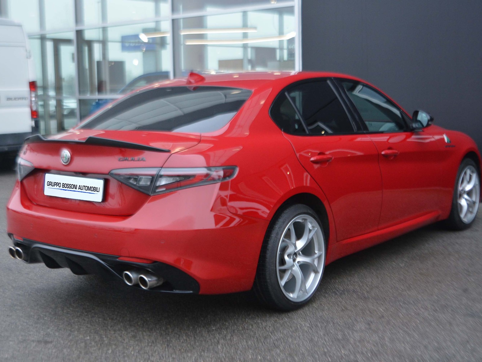3 - Alfa Romeo Giulia 2.0 turbo 280cv competizione q4 at8