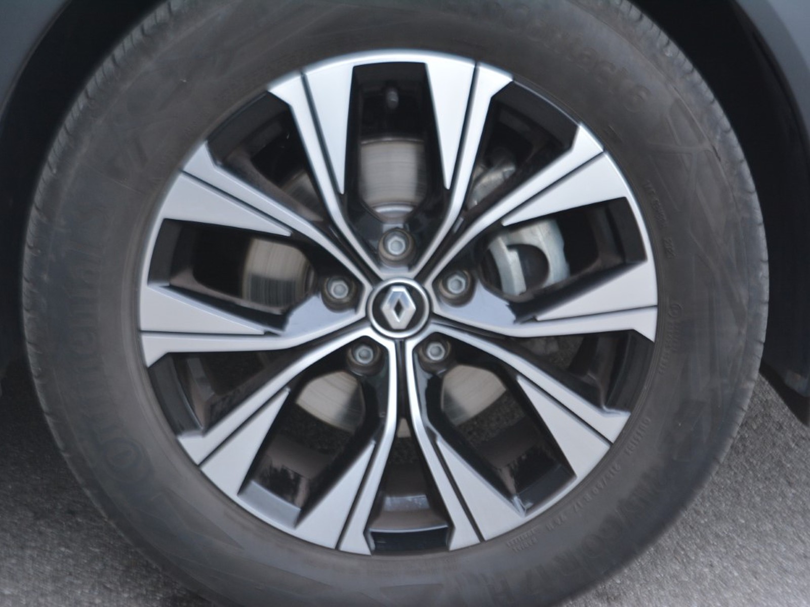 15 - Renault Captur 1.6 e-tech full hybrid techno auto 145cv