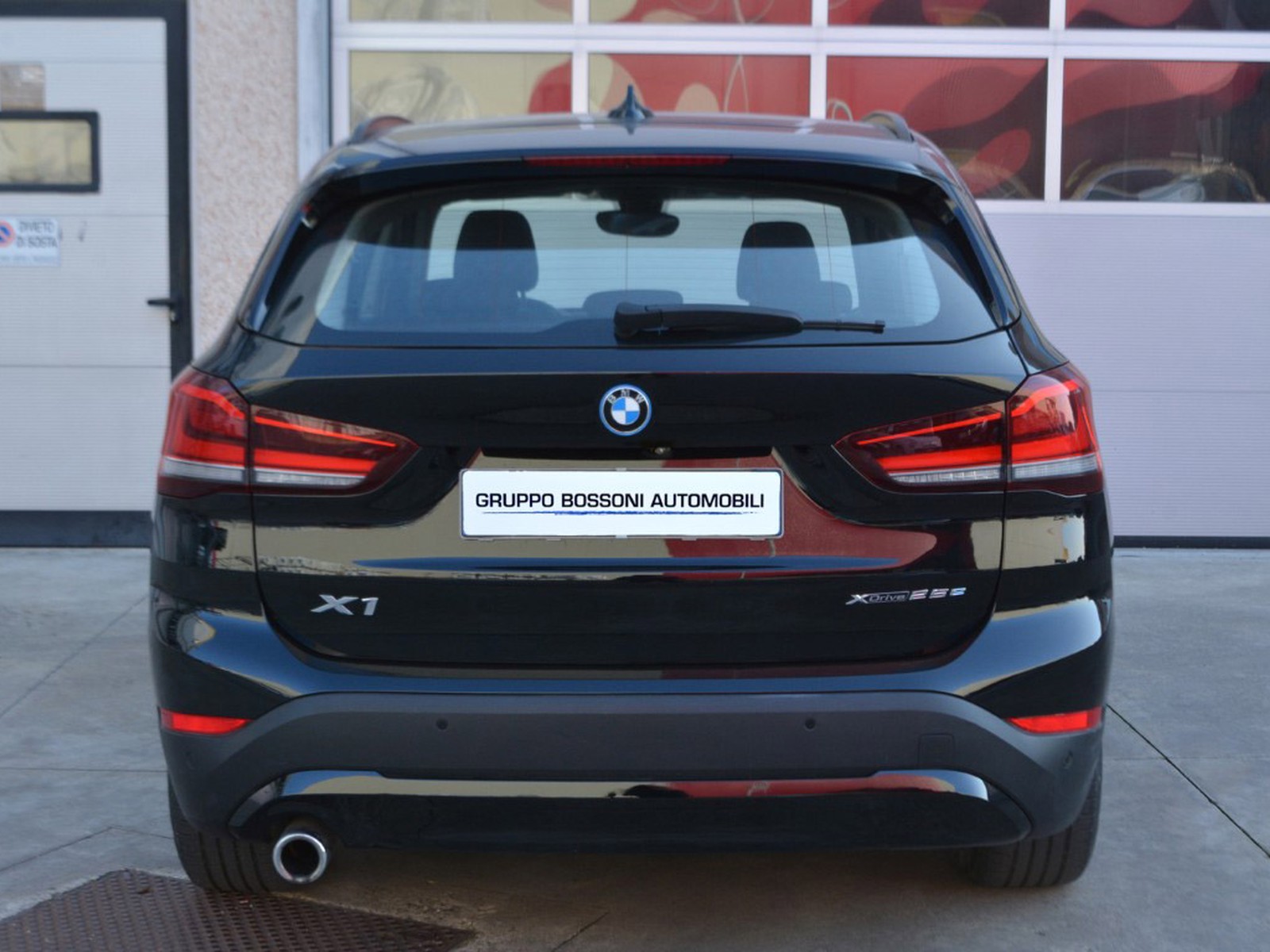 4 - BMW X1 25e xdrive business advantage steptronic