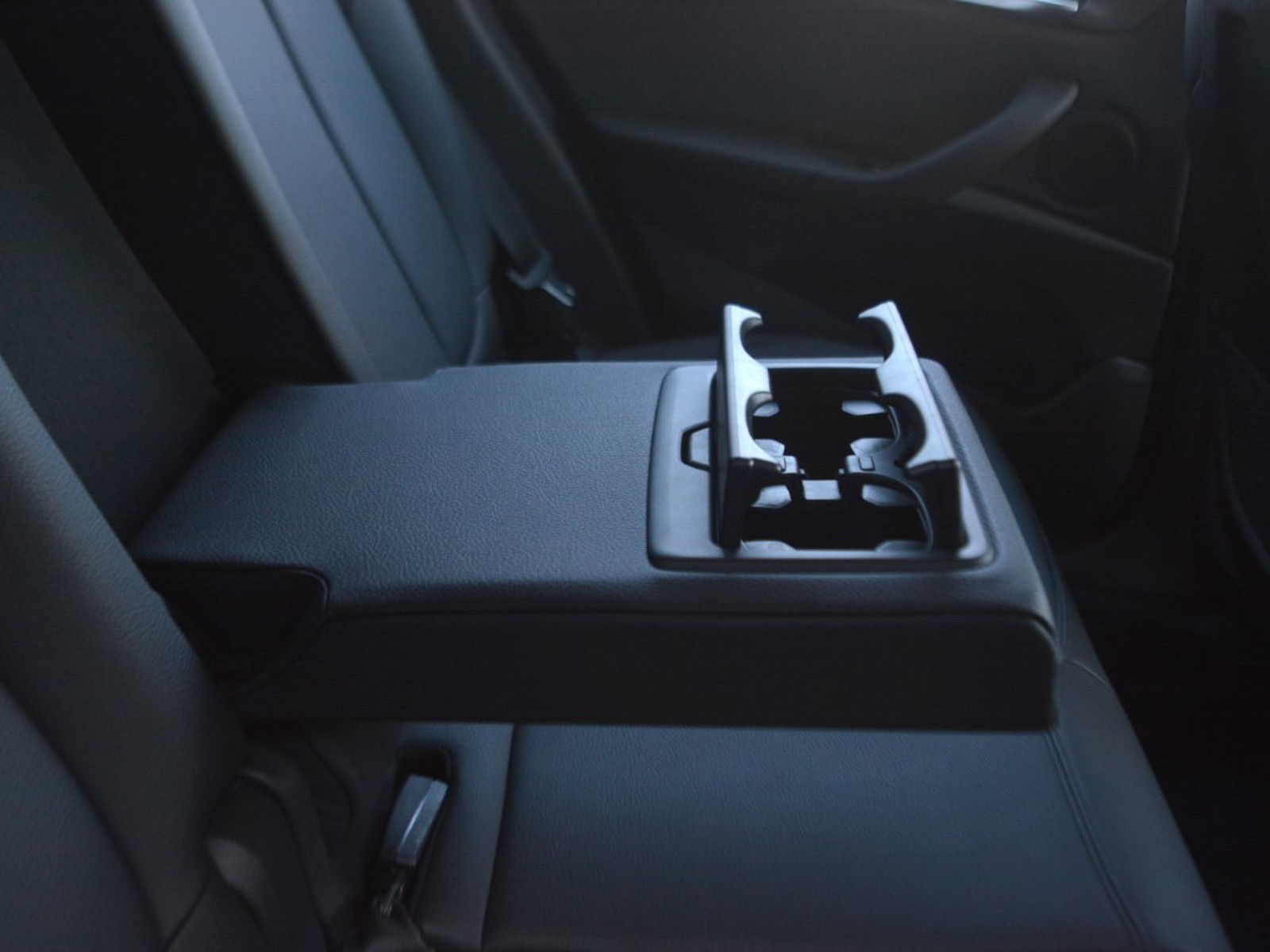 6 - BMW X1 25e xdrive business advantage steptronic