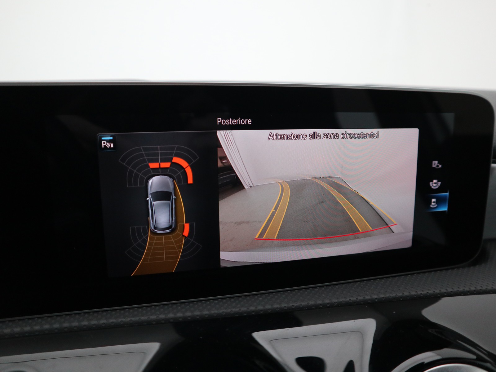 11 - Mercedes Classe A 200 premium 7g-dct