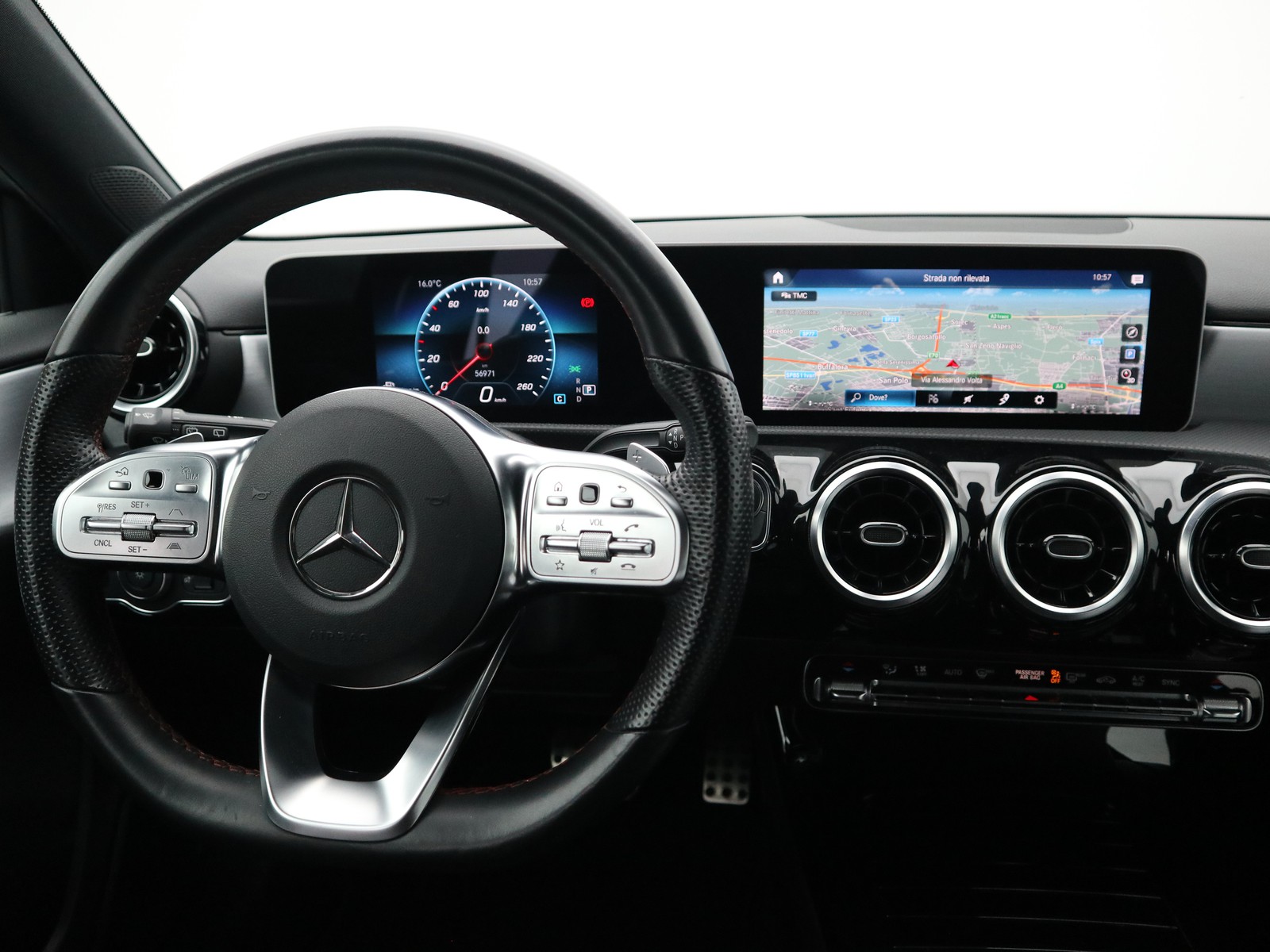 12 - Mercedes Classe A 200 premium 7g-dct