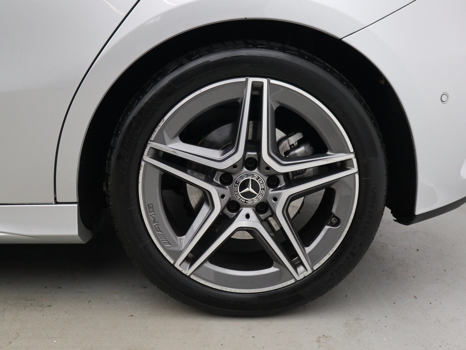 4 - Mercedes Classe A 200 premium 7g-dct