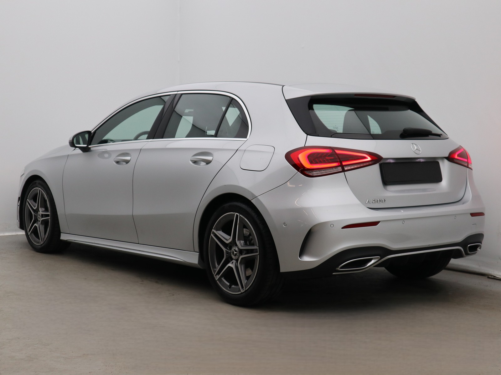 5 - Mercedes Classe A 200 premium 7g-dct