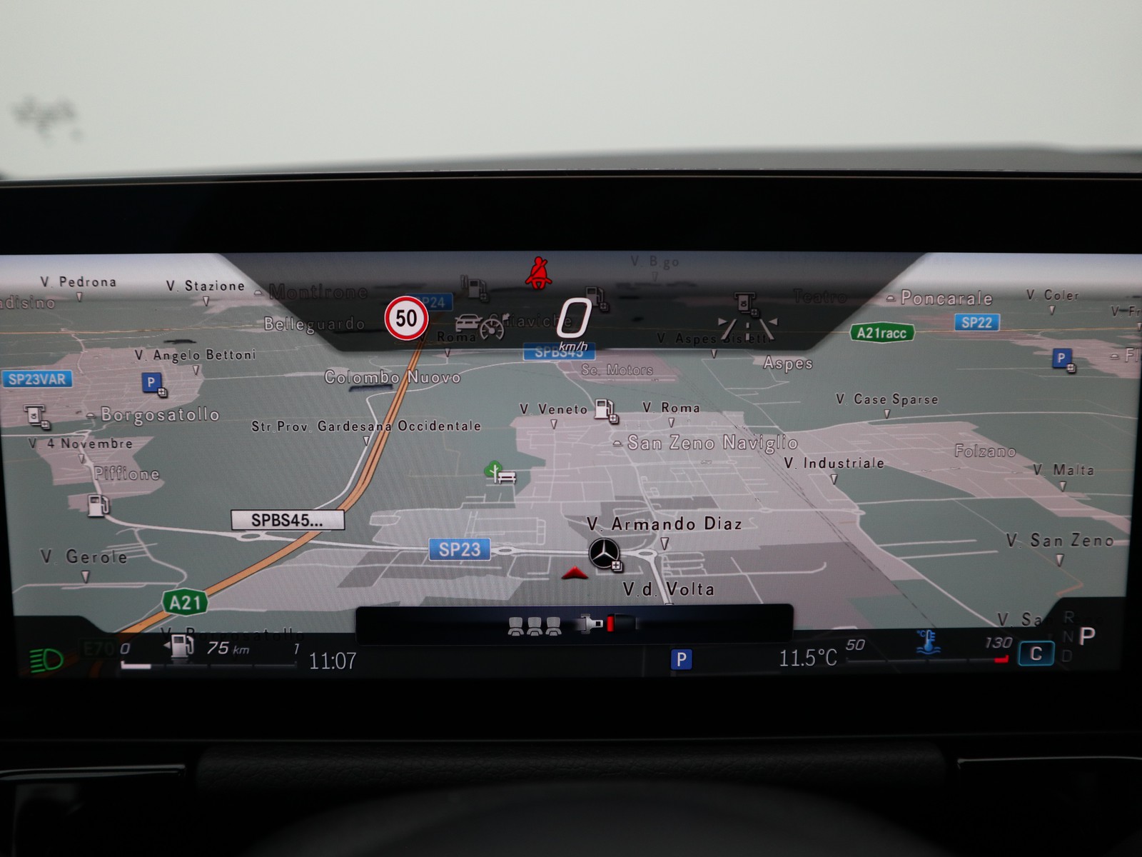 16 - Mercedes GLA 180 d amg line advanced plus 8g-dct