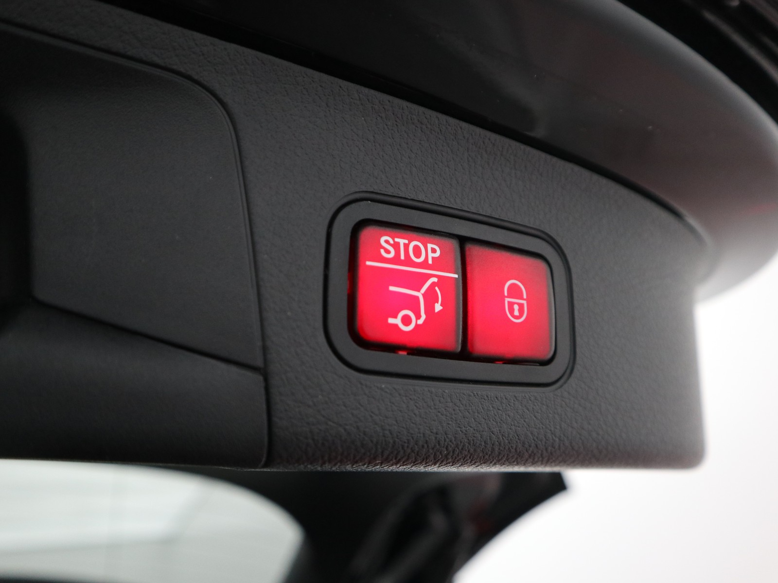 18 - Mercedes GLA 180 d amg line advanced plus 8g-dct