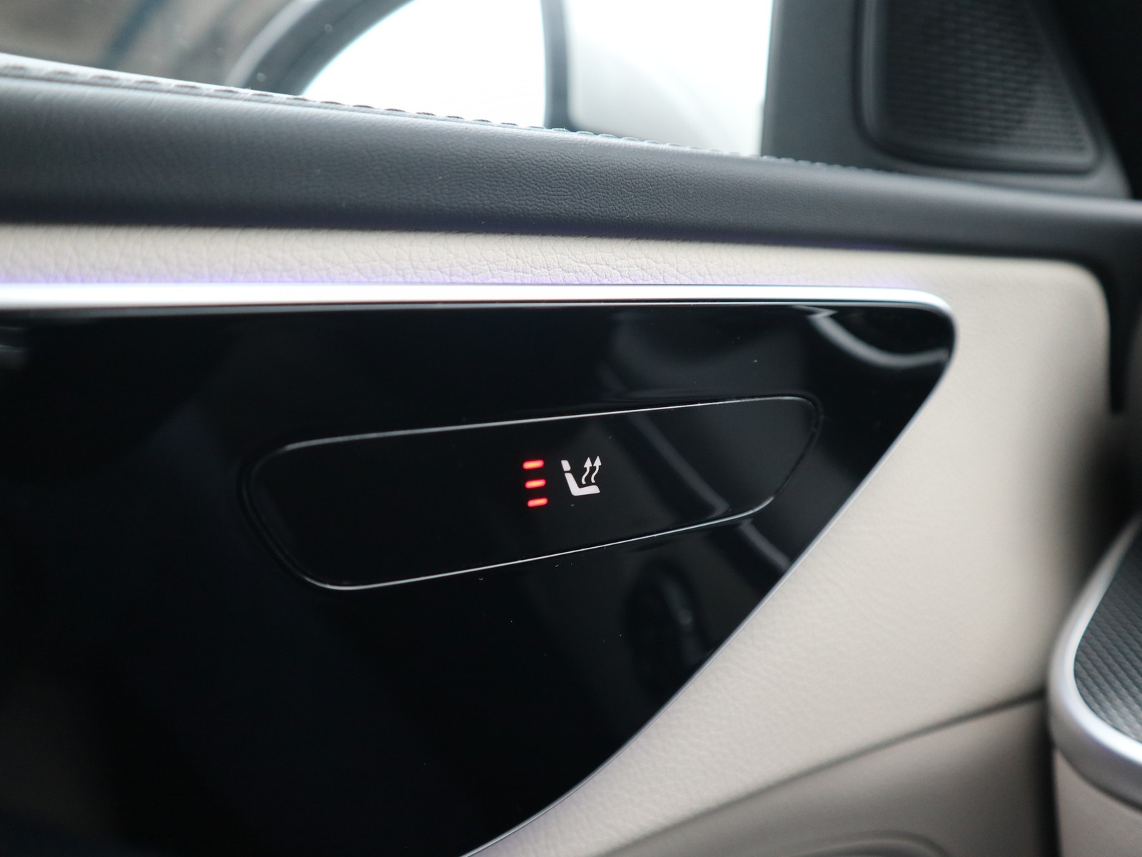 14 - Mercedes Classe C station wagon all-terrain 220 d mild hybrid premium 4matic 9g-tronic