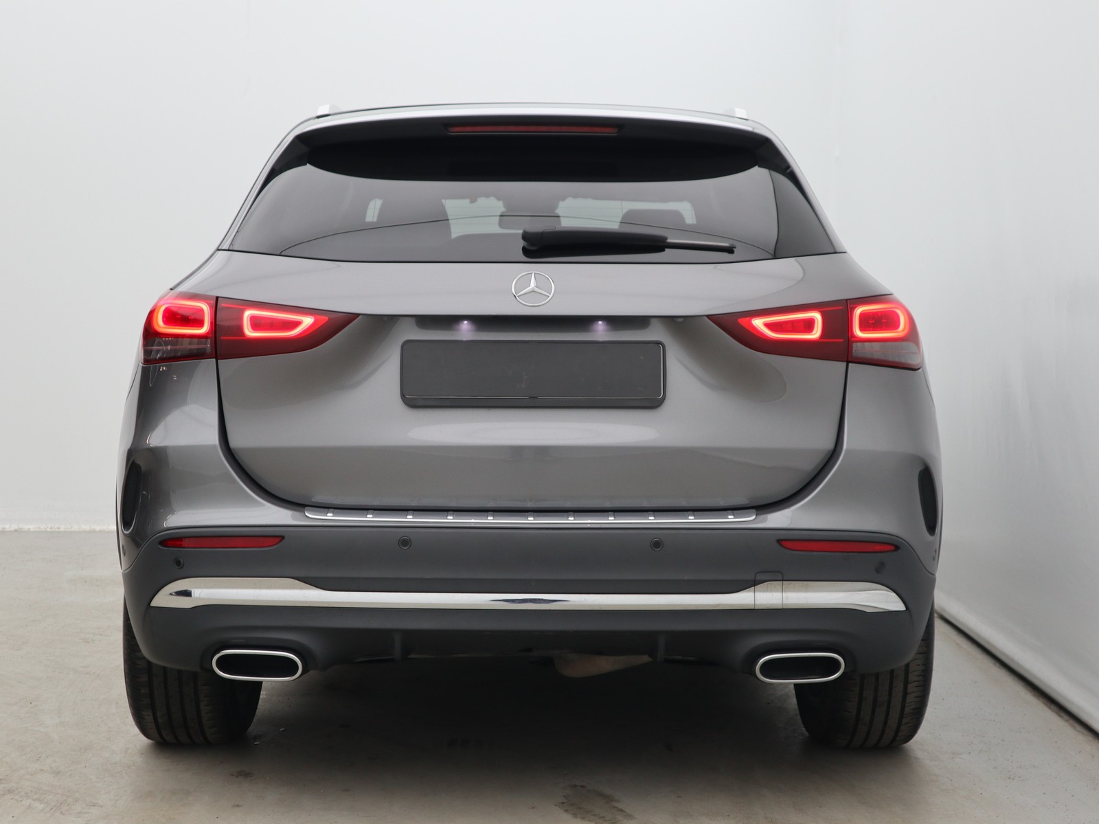 6 - Mercedes GLA 200 d premium 8g-dct