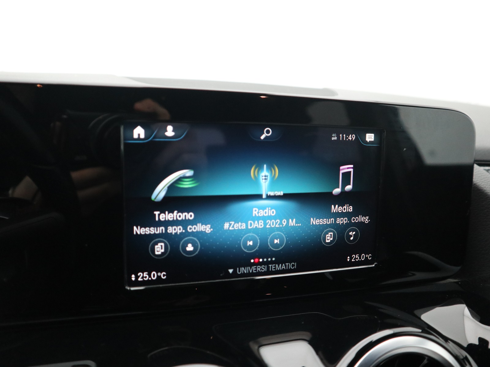 10 - Mercedes GLA 200 d premium 8g-dct