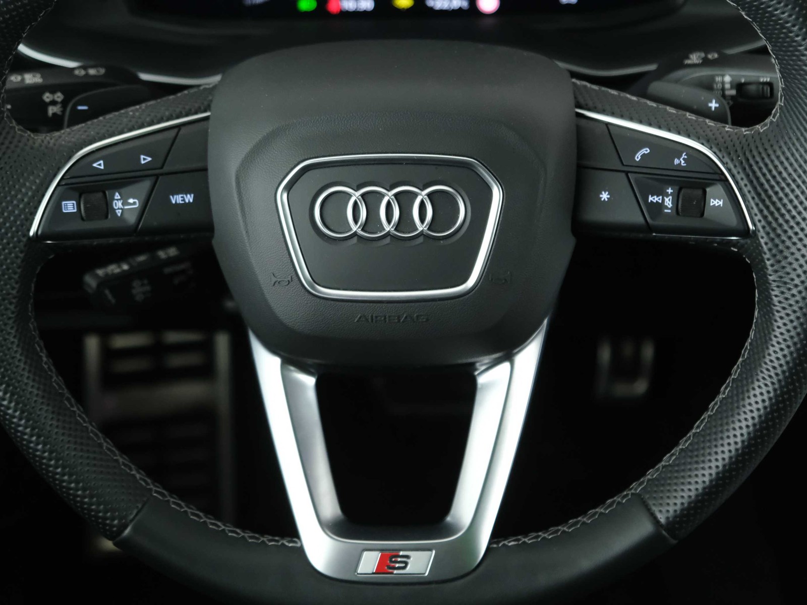 10 - Audi Q8 3.0 v6 tdi mhev 286cv s line edition quattro