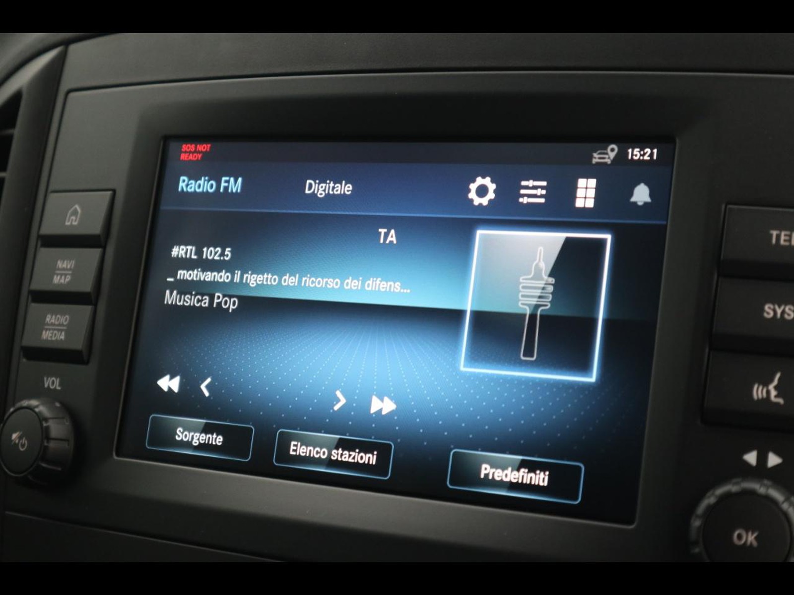 11 - Mercedes Vans Vito efurgone long 35kwh