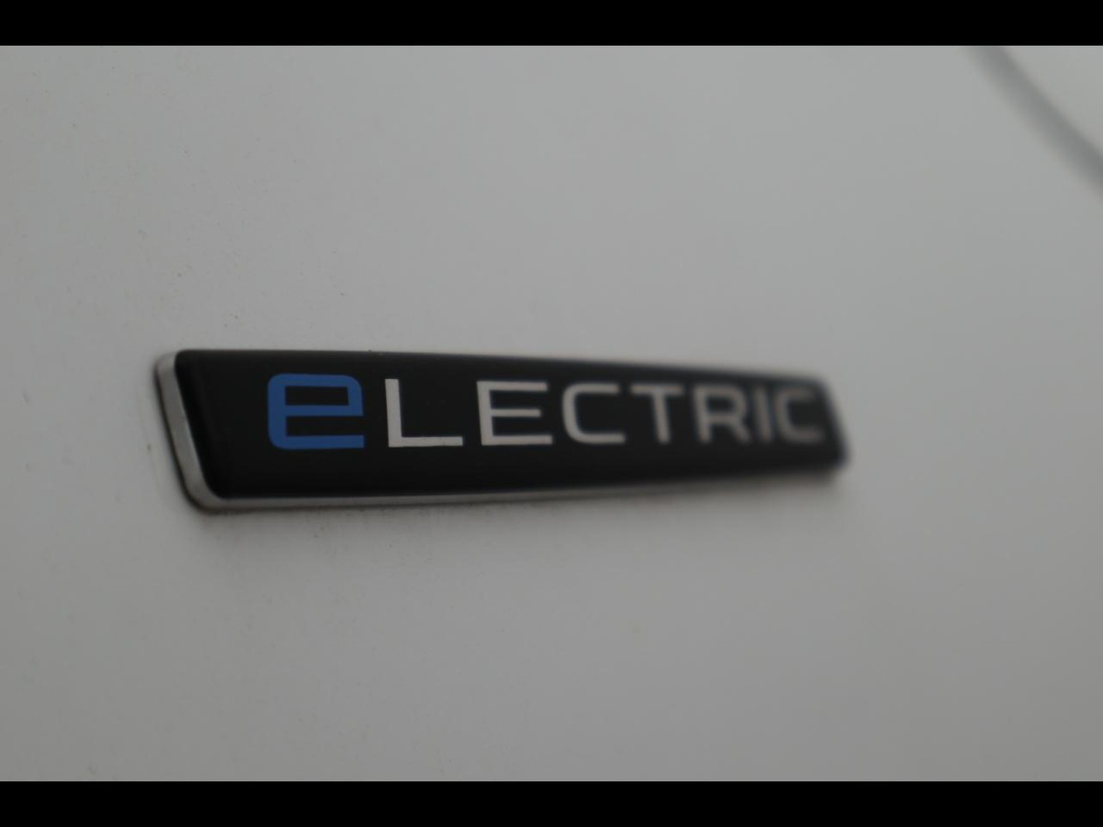 20 - Mercedes Vans Vito efurgone long 35kwh