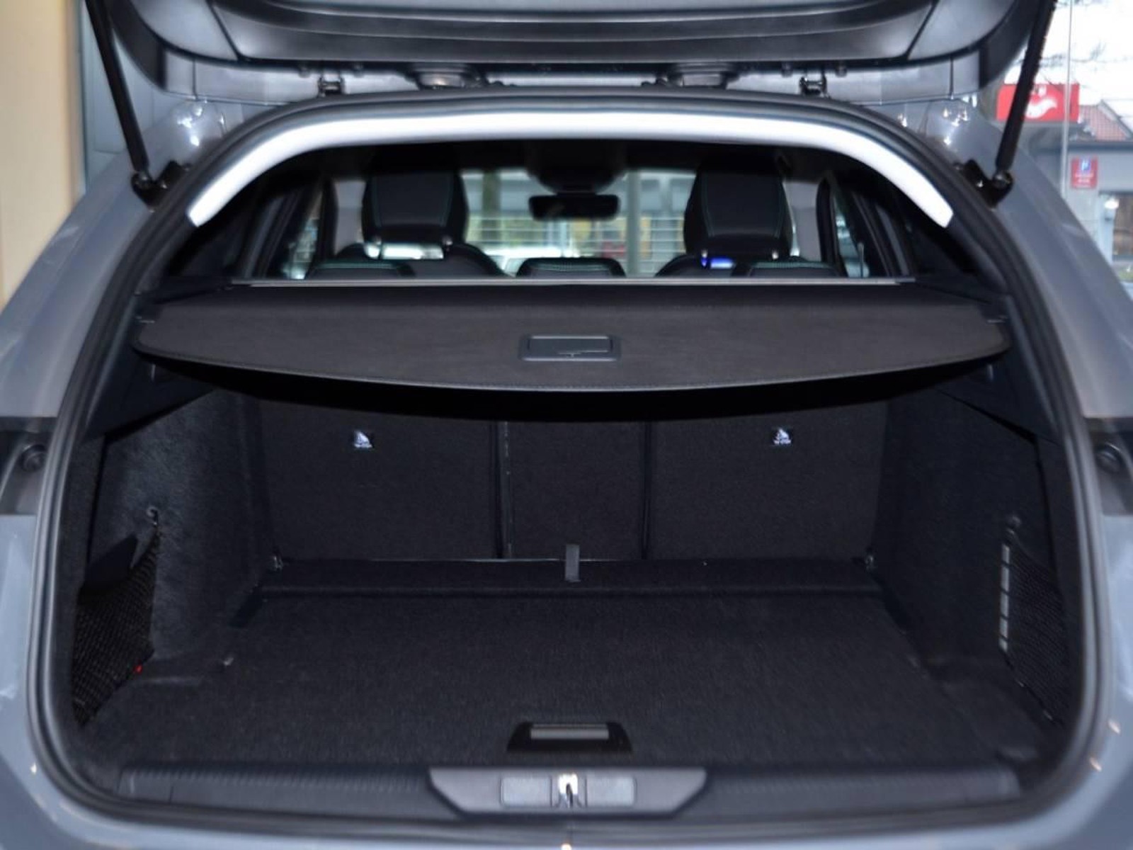 14 - Peugeot 308 sw 1.5 bluehdi allure eat8 s&s