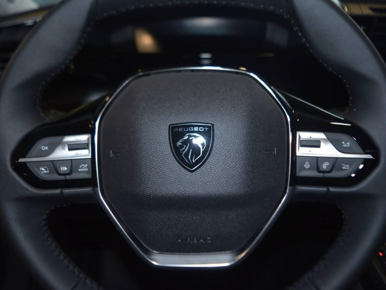 17 - Peugeot 308 sw 1.5 bluehdi allure eat8 s&s