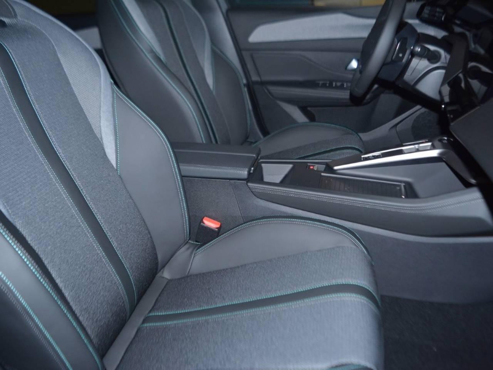 5 - Peugeot 308 sw 1.5 bluehdi allure eat8 s&s