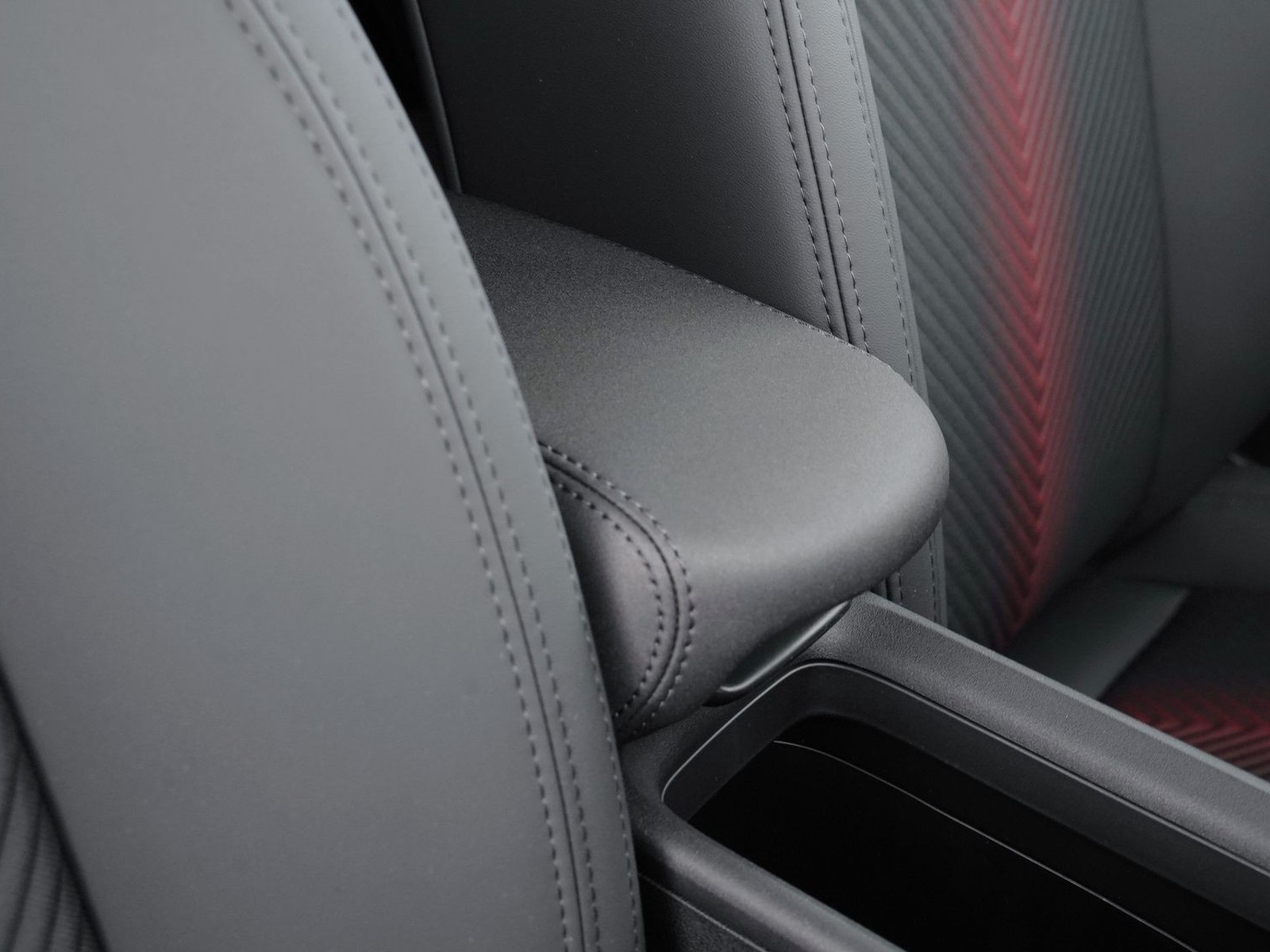 17 - Alfa Romeo Junior 1.2 hybrid 145cv ibrida edct6