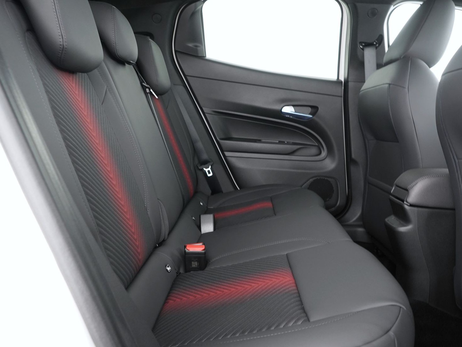 9 - Alfa Romeo Junior 1.2 hybrid 145cv ibrida edct6