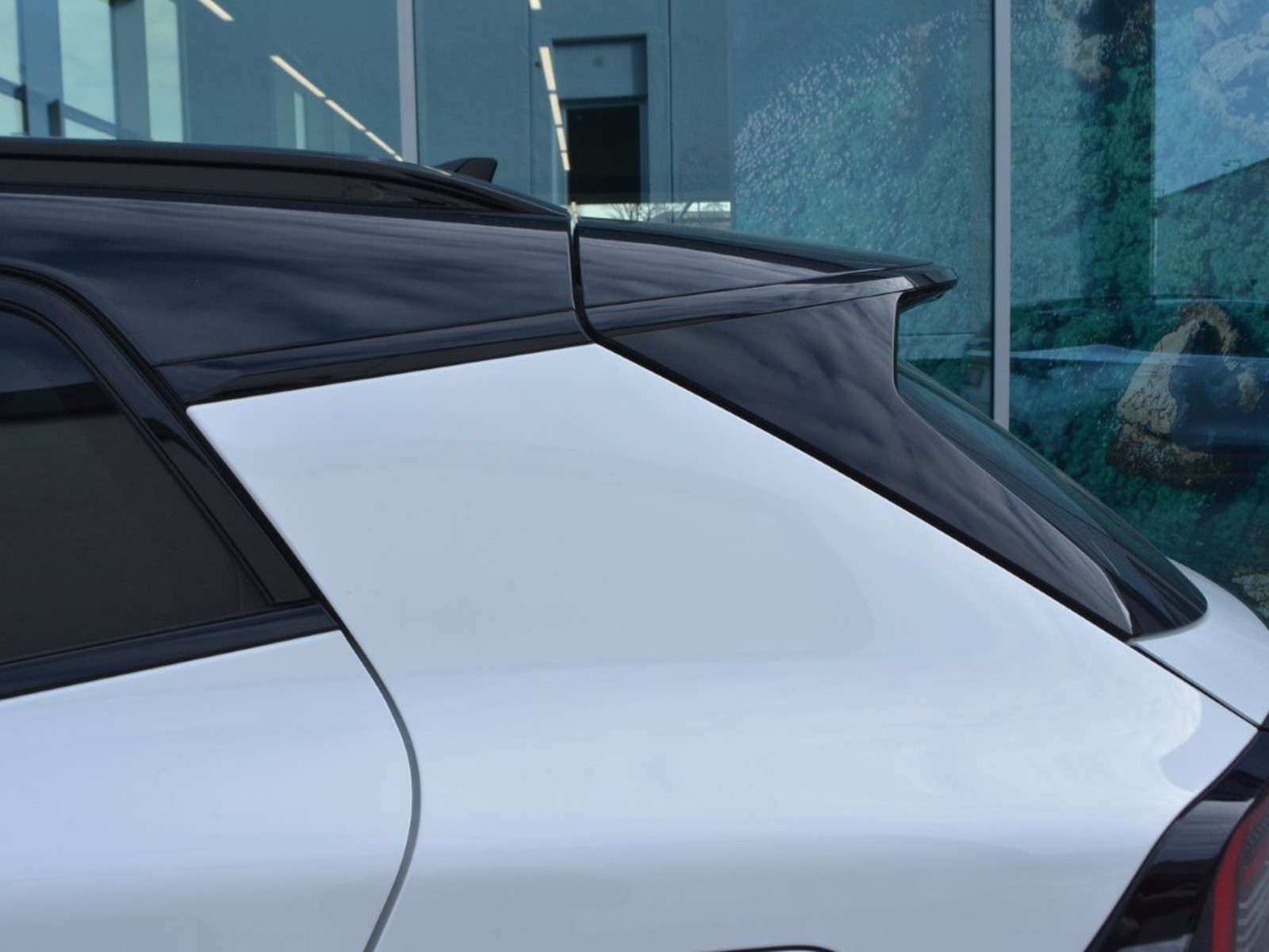 24 - Kia Sportage 1.6 crdi mhev gt-line sunroof pack dct7