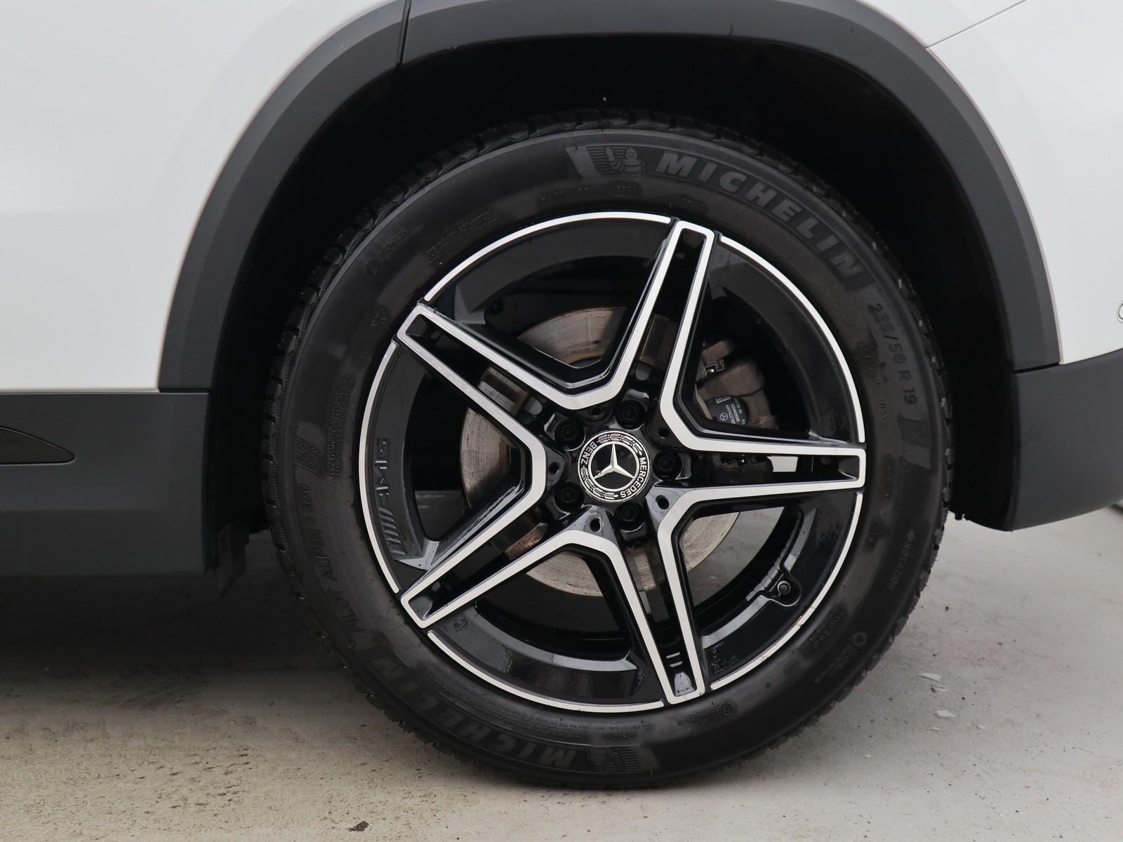 4 - Mercedes GLA 250 premium 4matic 8g-dct