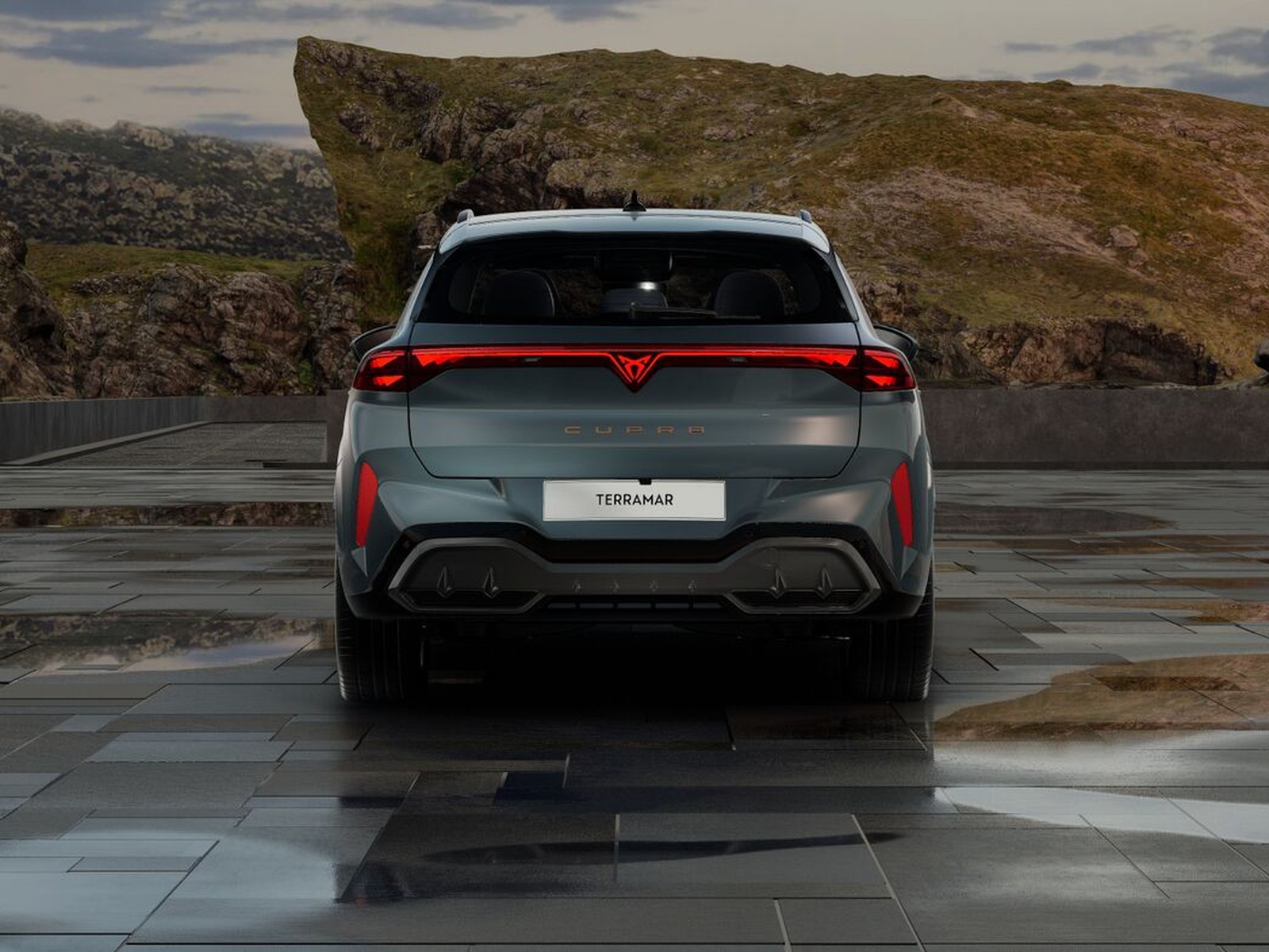 4 - Cupra Terramar 1.5 hybrid 150cv